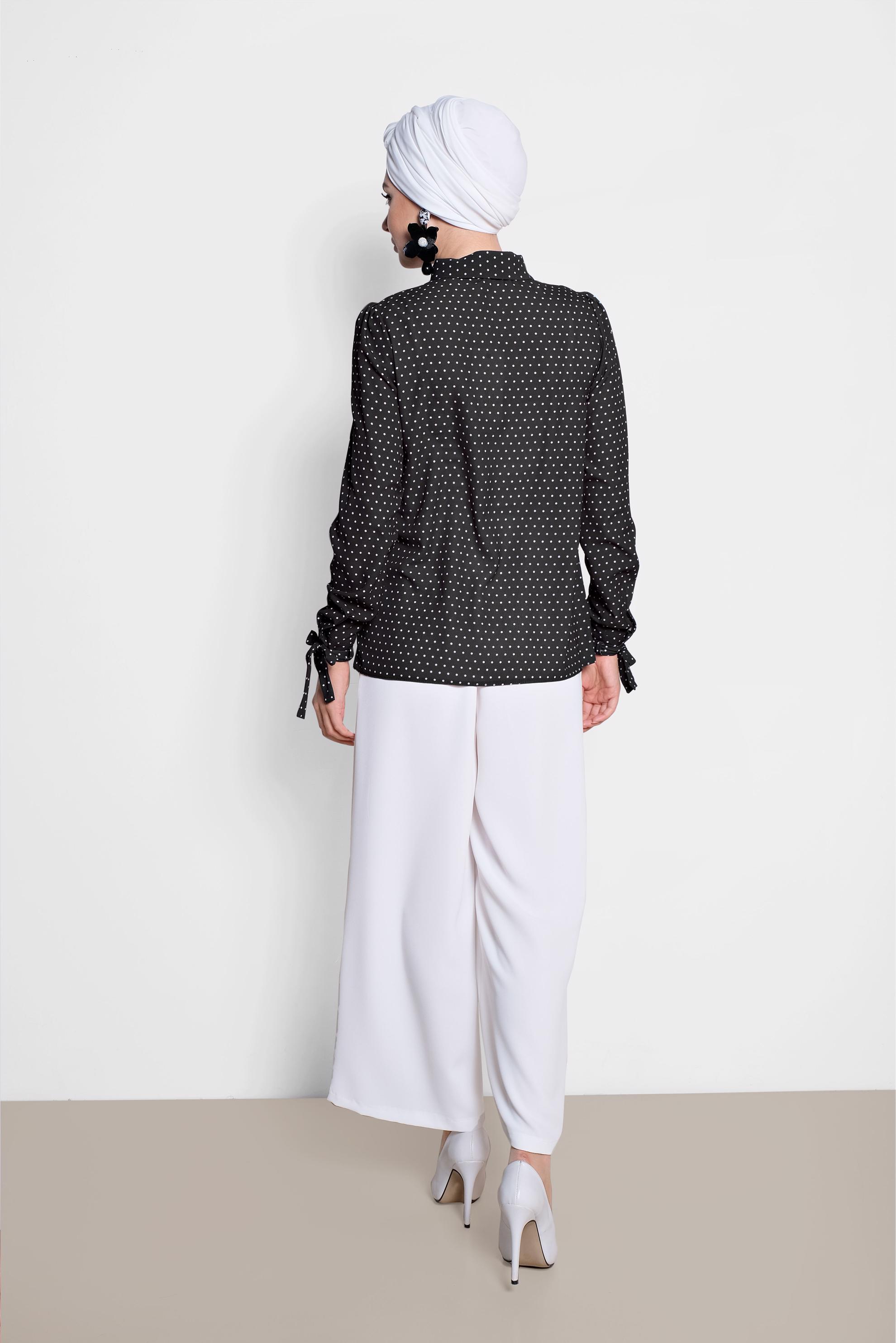 Tesettür giyim SİYAH PUANTİYE DESENLİ BAĞCIKLI BLUZ 4081