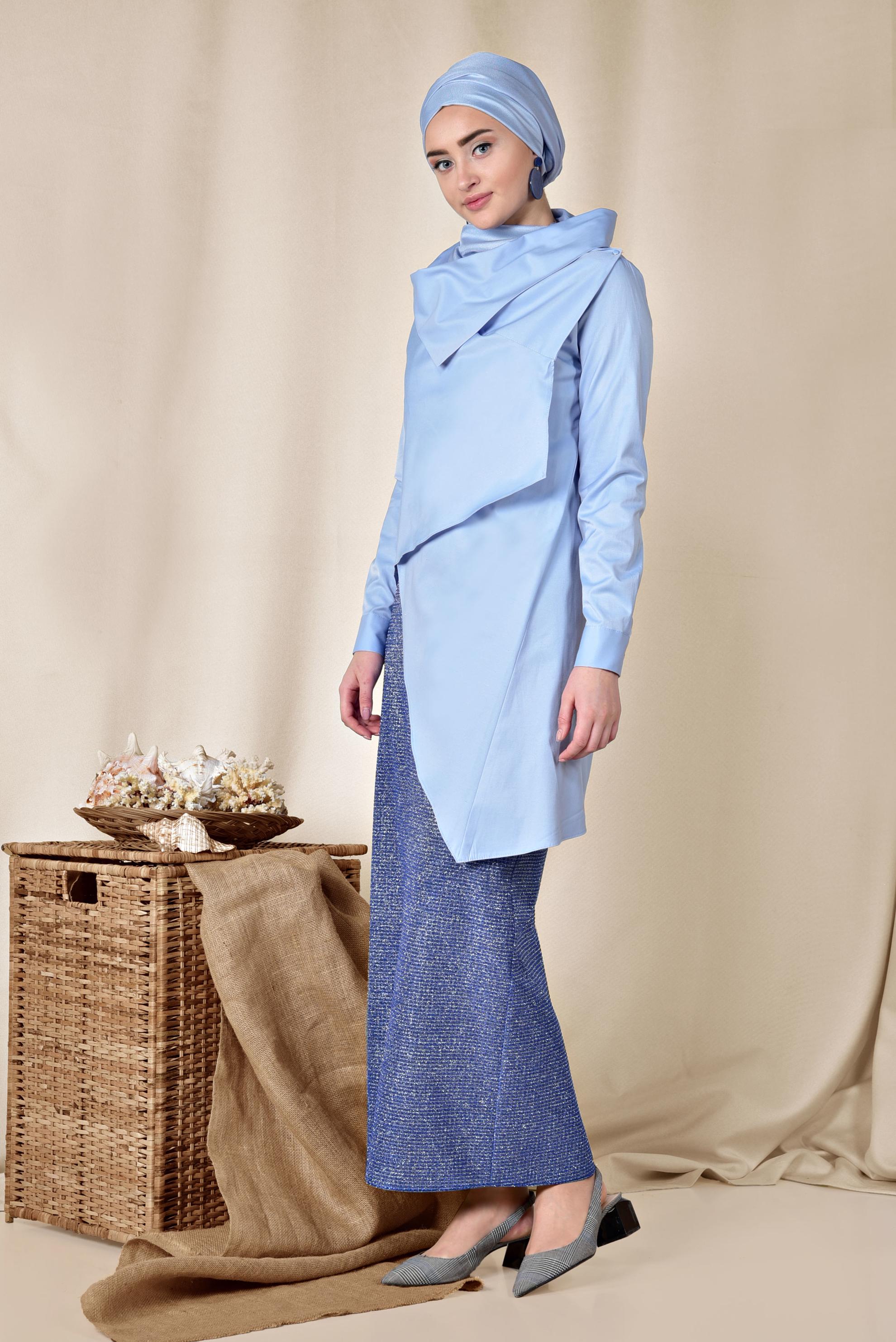 Tesettür giyim MAVİ YAKASI DÜĞMELİ ASİMETRİK BLUZ 4096 