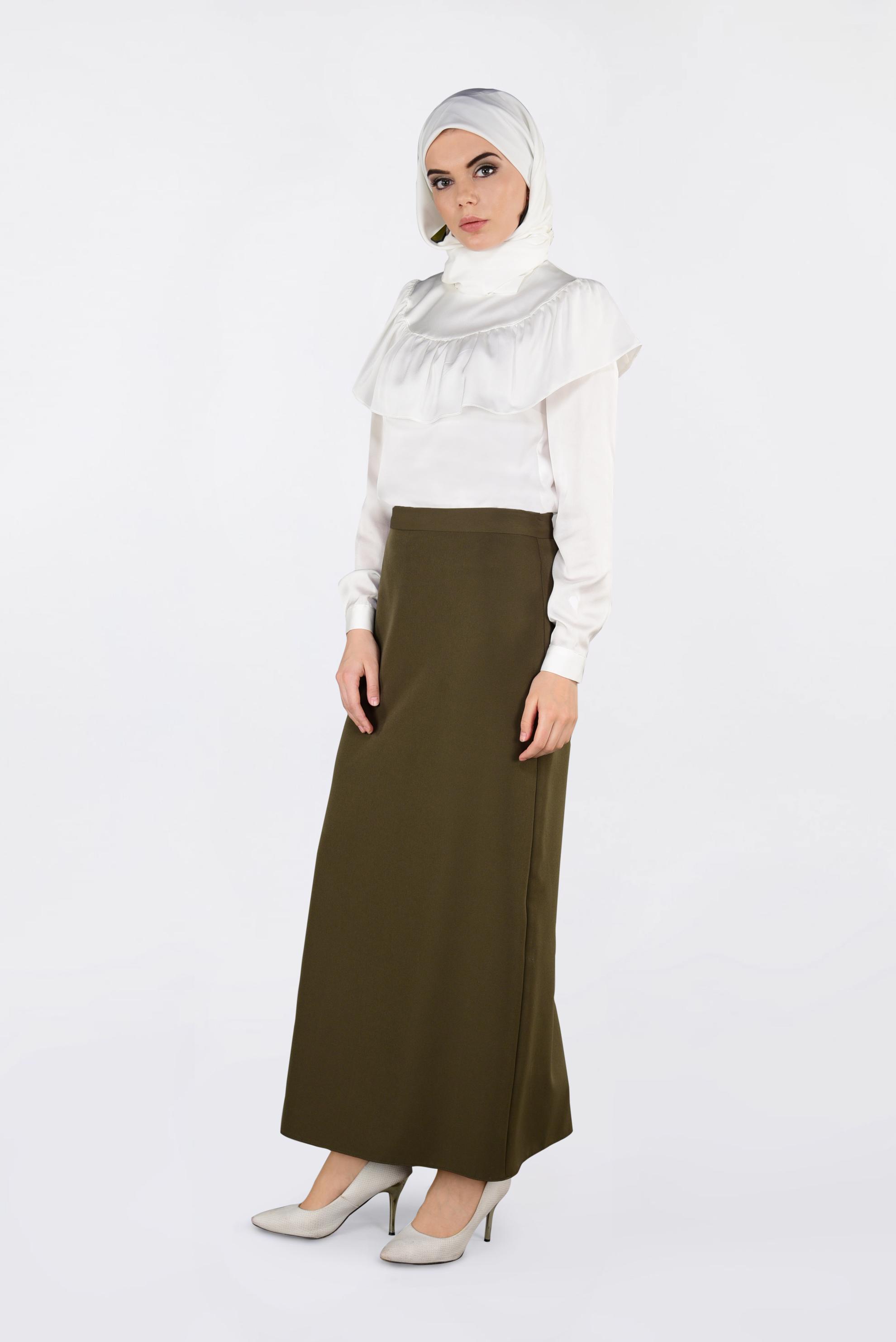 Tesettür giyim BEYAZ OMUZLARI VOLANLI BLUZ 4202