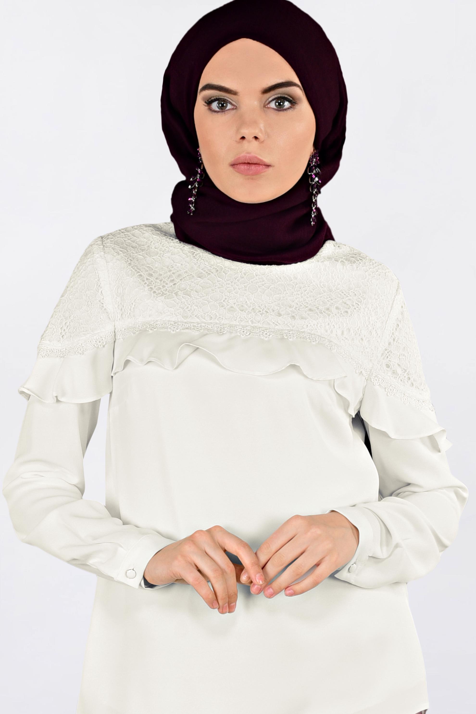 Tesettür giyim BEYAZ DANTEL VE FIRFIRLI BLUZ 4204