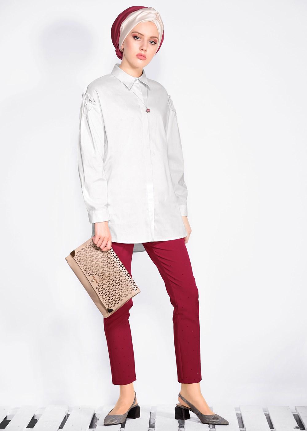 Tesettür giyim BEYAZ İNCİ DETAYLI GİZLİ DÜĞMELİ GÖMLEK 4231