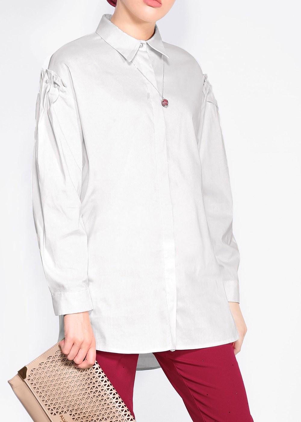 Tesettür giyim BEYAZ İNCİ DETAYLI GİZLİ DÜĞMELİ GÖMLEK 4231