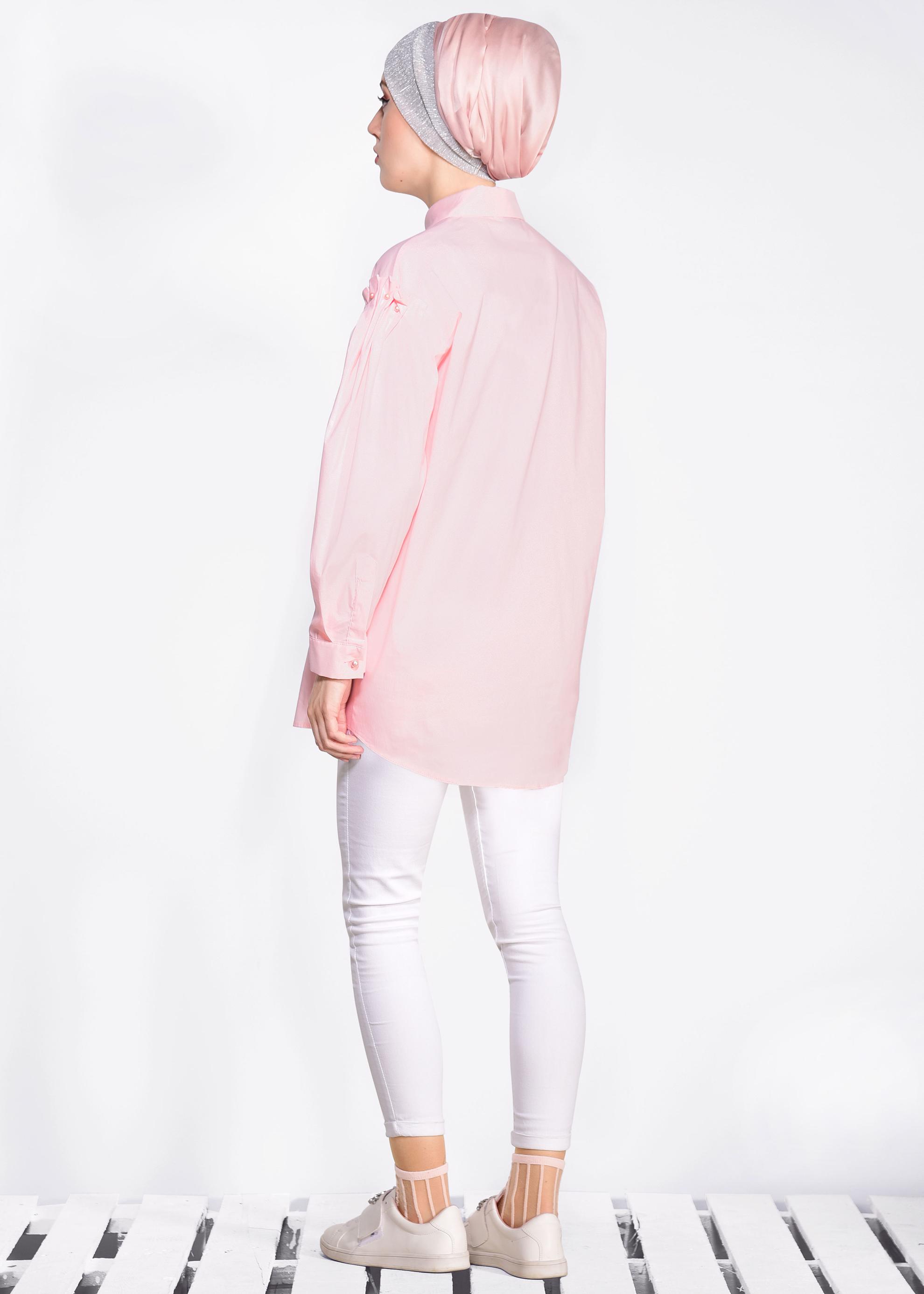 Tesettür giyim PUDRA İNCİ DETAYLI GİZLİ DÜĞMELİ GÖMLEK 4231