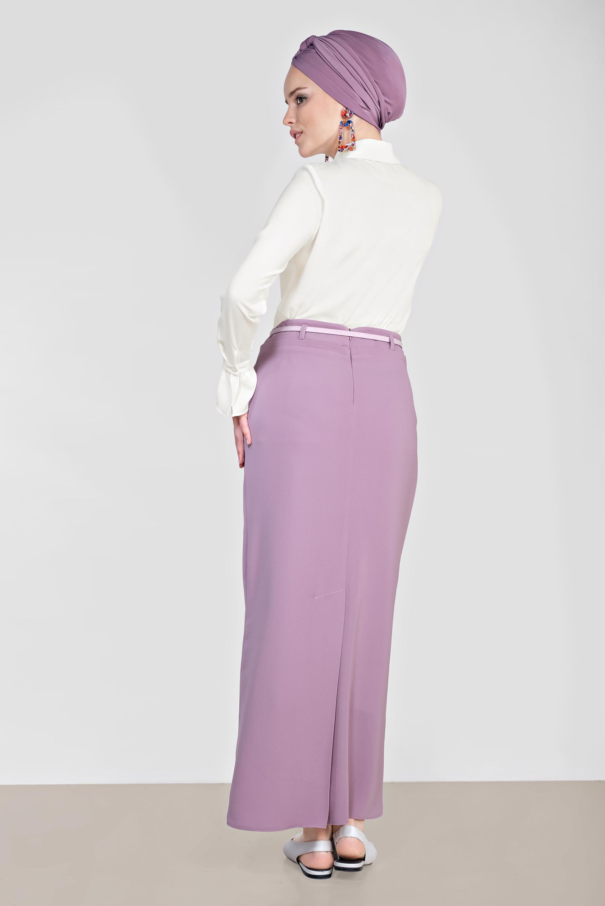 Tesettür giyim BEYAZ ETEK UCU VE KOLLARI VOLANLI ASİMETRİK KESİM BLUZ 4234