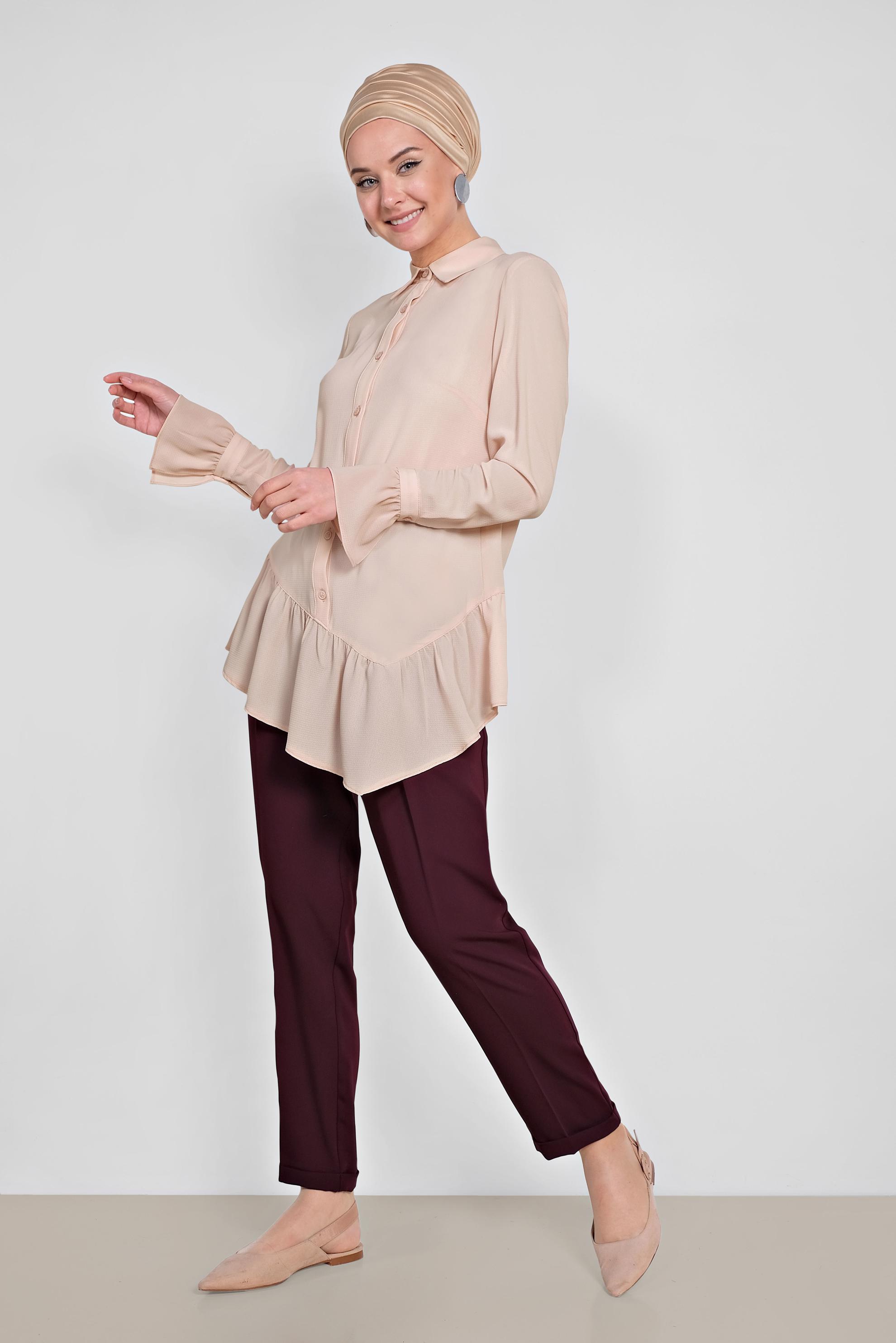Tesettür giyim PUDRA ETEK UCU VE KOLLARI VOLANLI ASİMETRİK KESİM BLUZ 4234