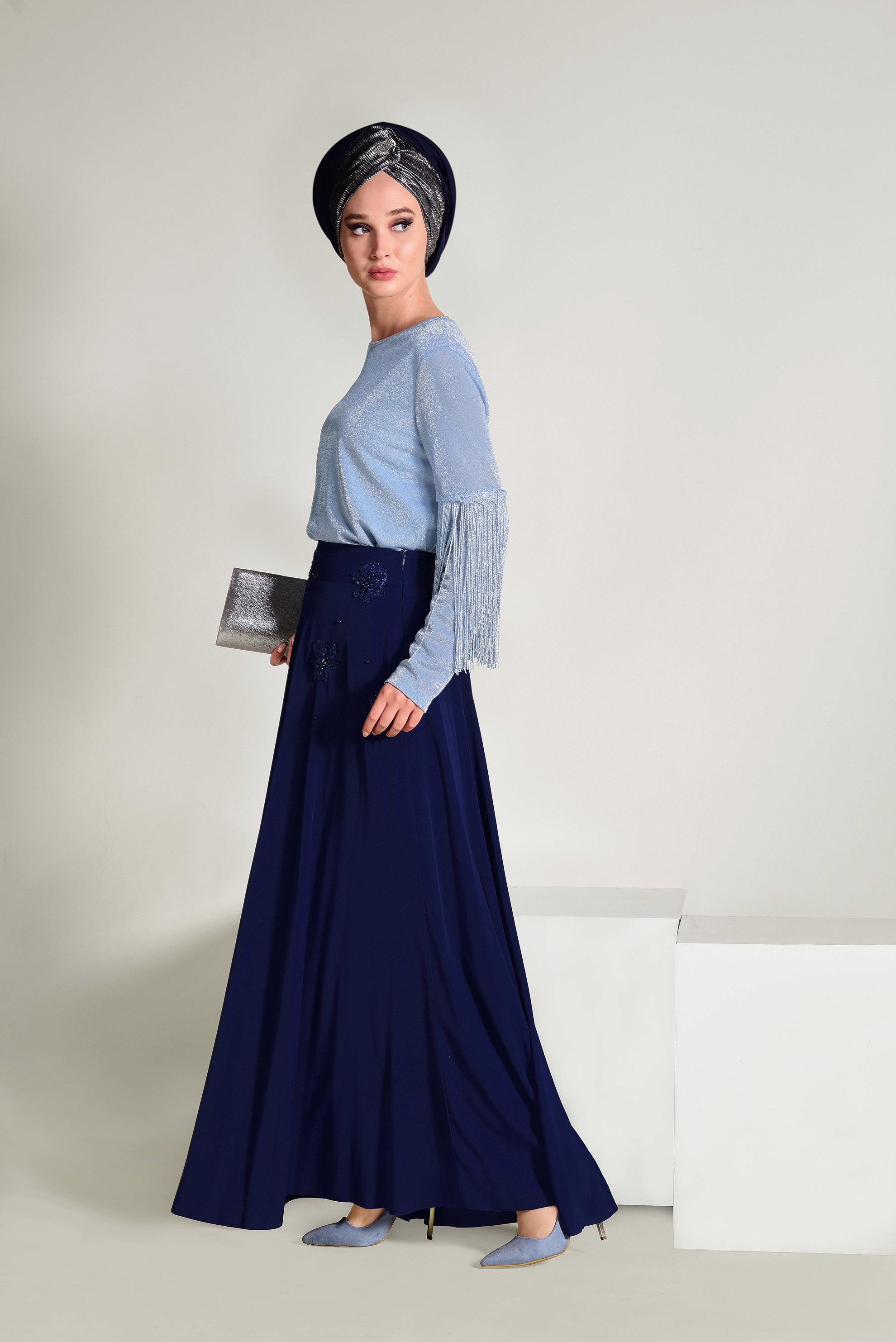 Tesettür giyim MAVİ KOLLARI PÜSKÜLLÜ SİMLİ BLUZ 4323