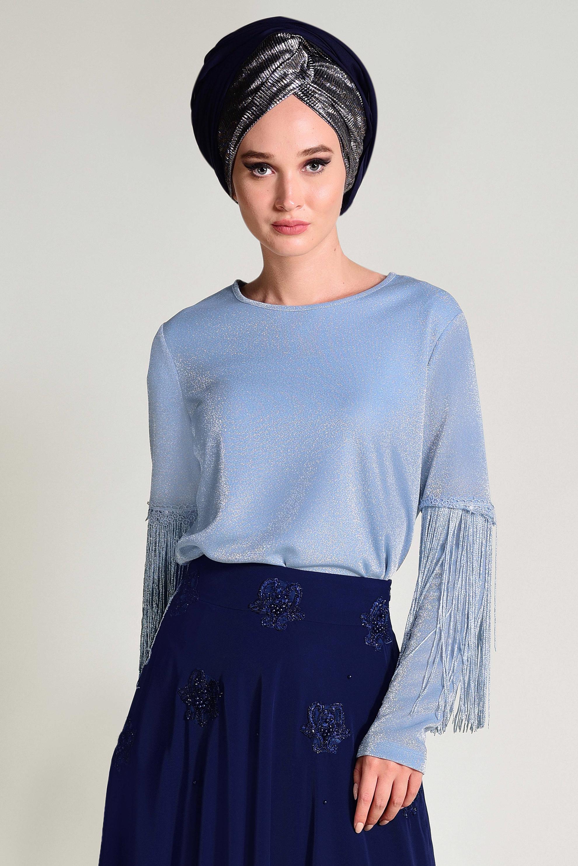 Tesettür giyim MAVİ KOLLARI PÜSKÜLLÜ SİMLİ BLUZ 4323