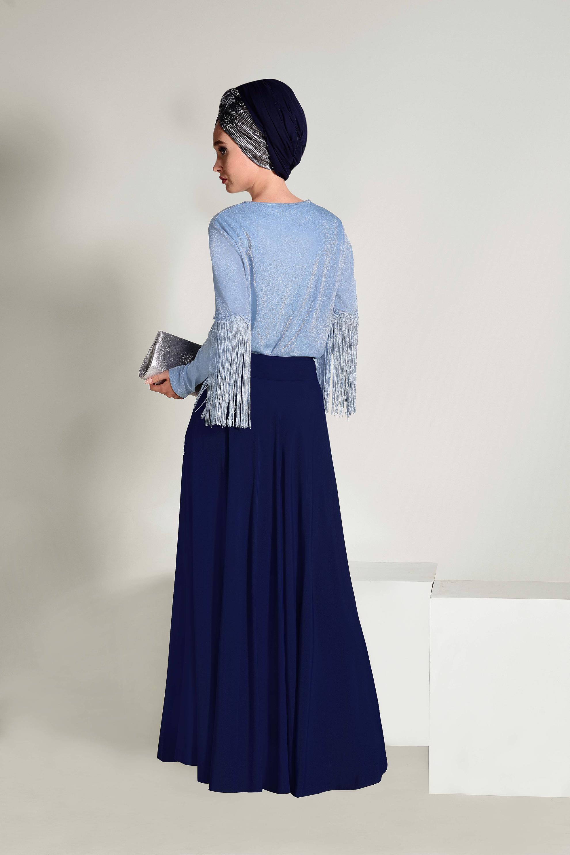 Tesettür giyim MAVİ KOLLARI PÜSKÜLLÜ SİMLİ BLUZ 4323