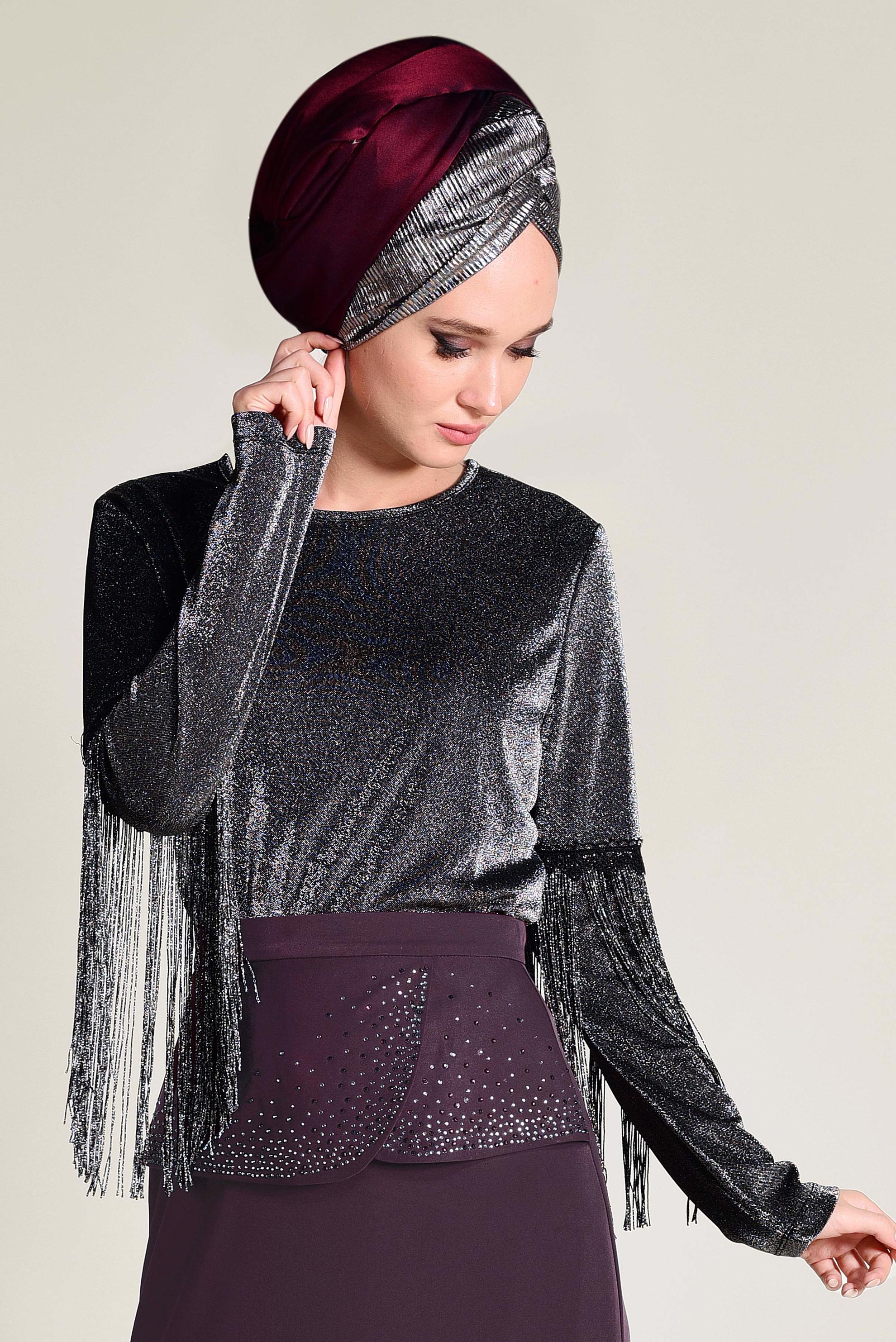 Tesettür giyim SİYAH KOLLARI PÜSKÜLLÜ SİMLİ BLUZ 4323