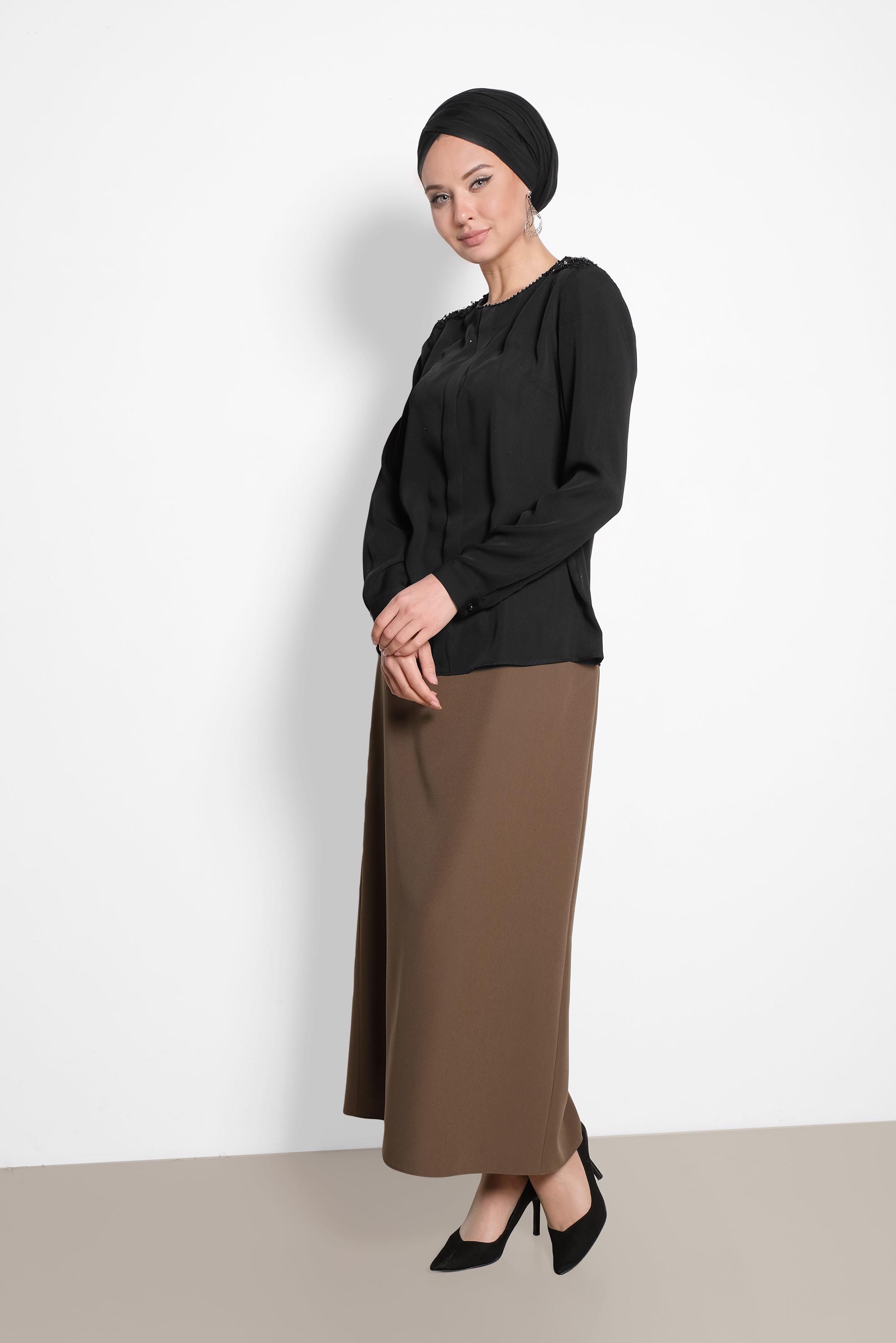 Tesettür giyim SİYAH GÜPÜR VE BONCUK DETAYLI BLUZ 4338