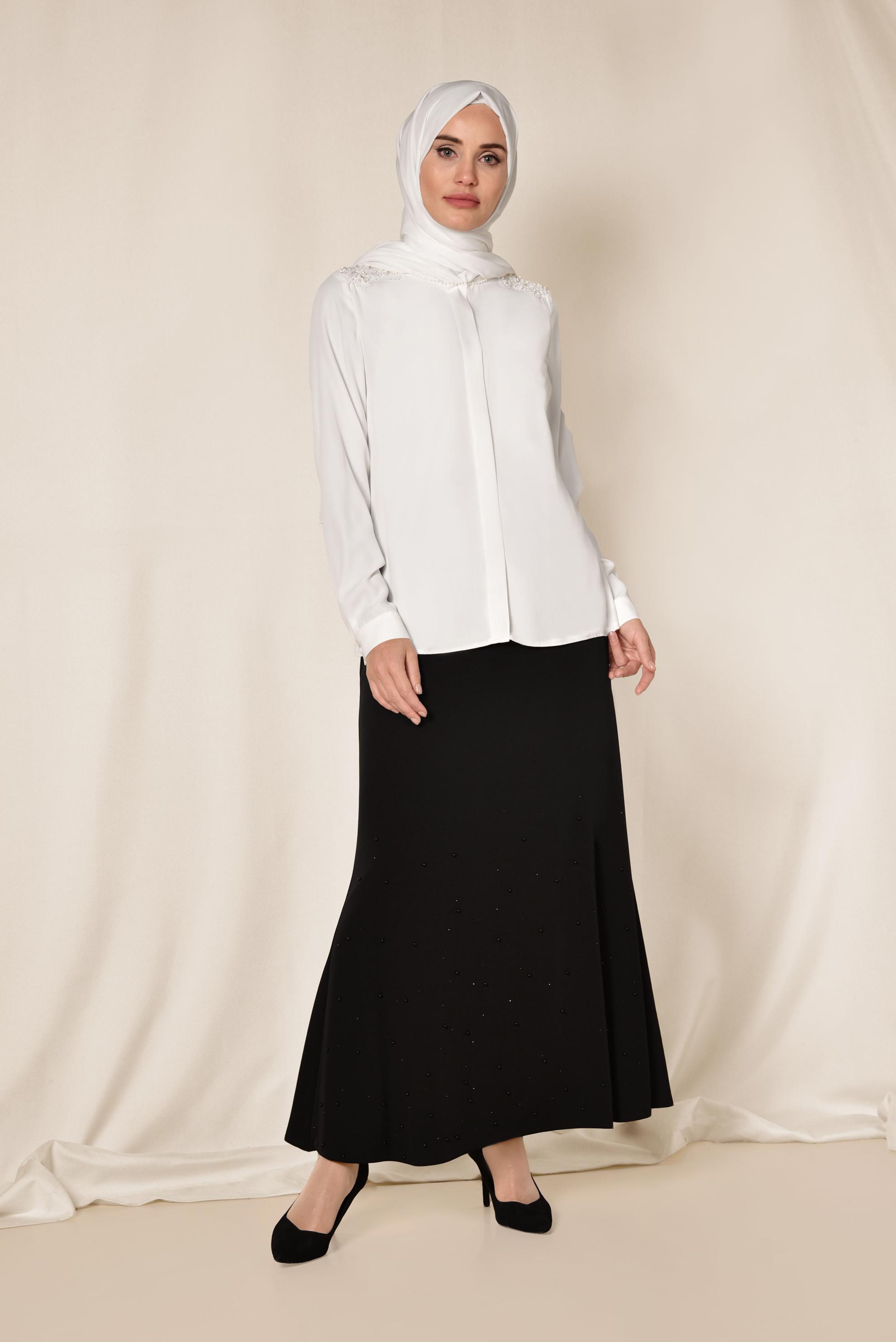 Tesettür giyim BEYAZ GÜPÜR VE BONCUK DETAYLI BLUZ 4338