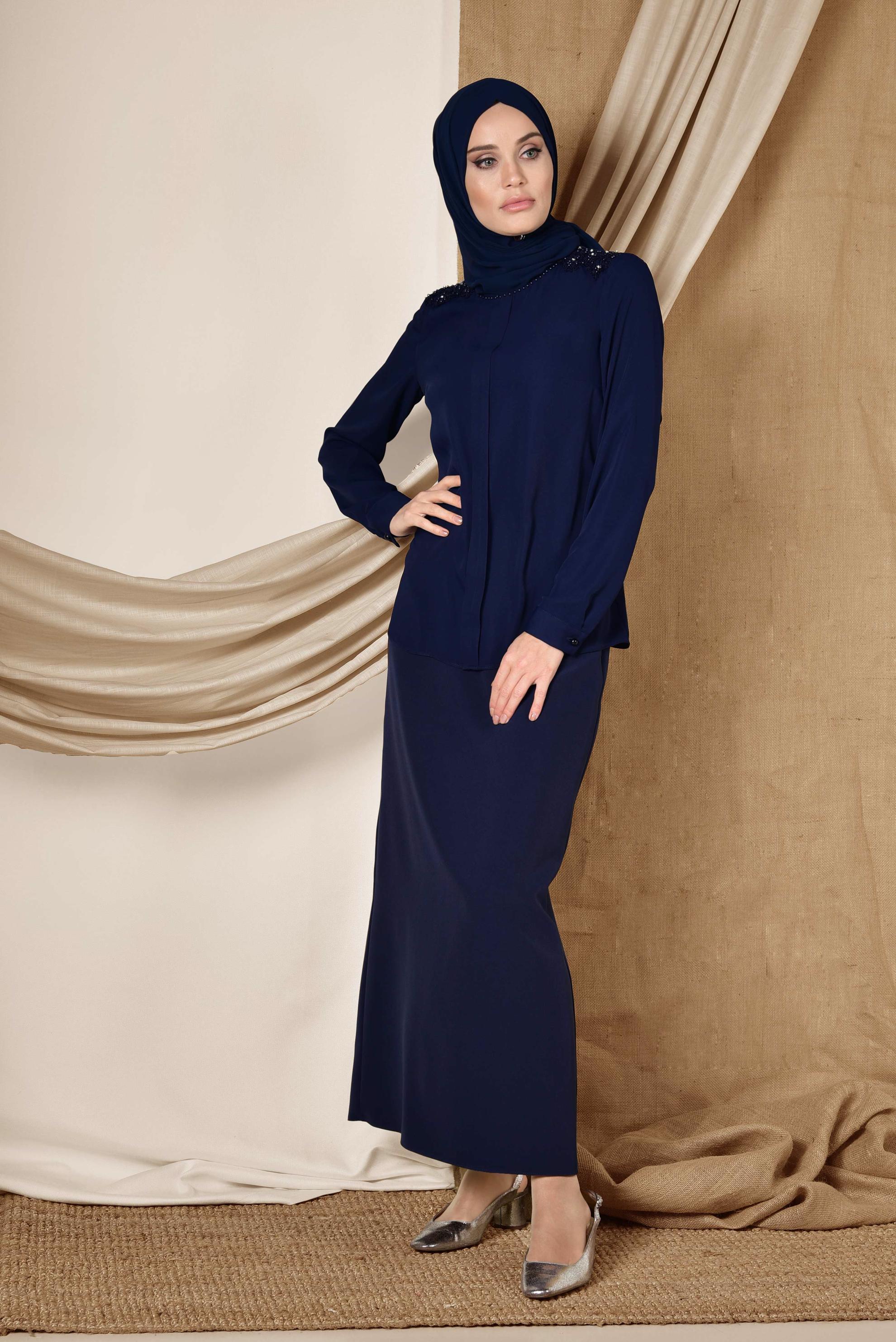 Tesettür giyim LACİVERT GÜPÜR VE BONCUK DETAYLI BLUZ 4338