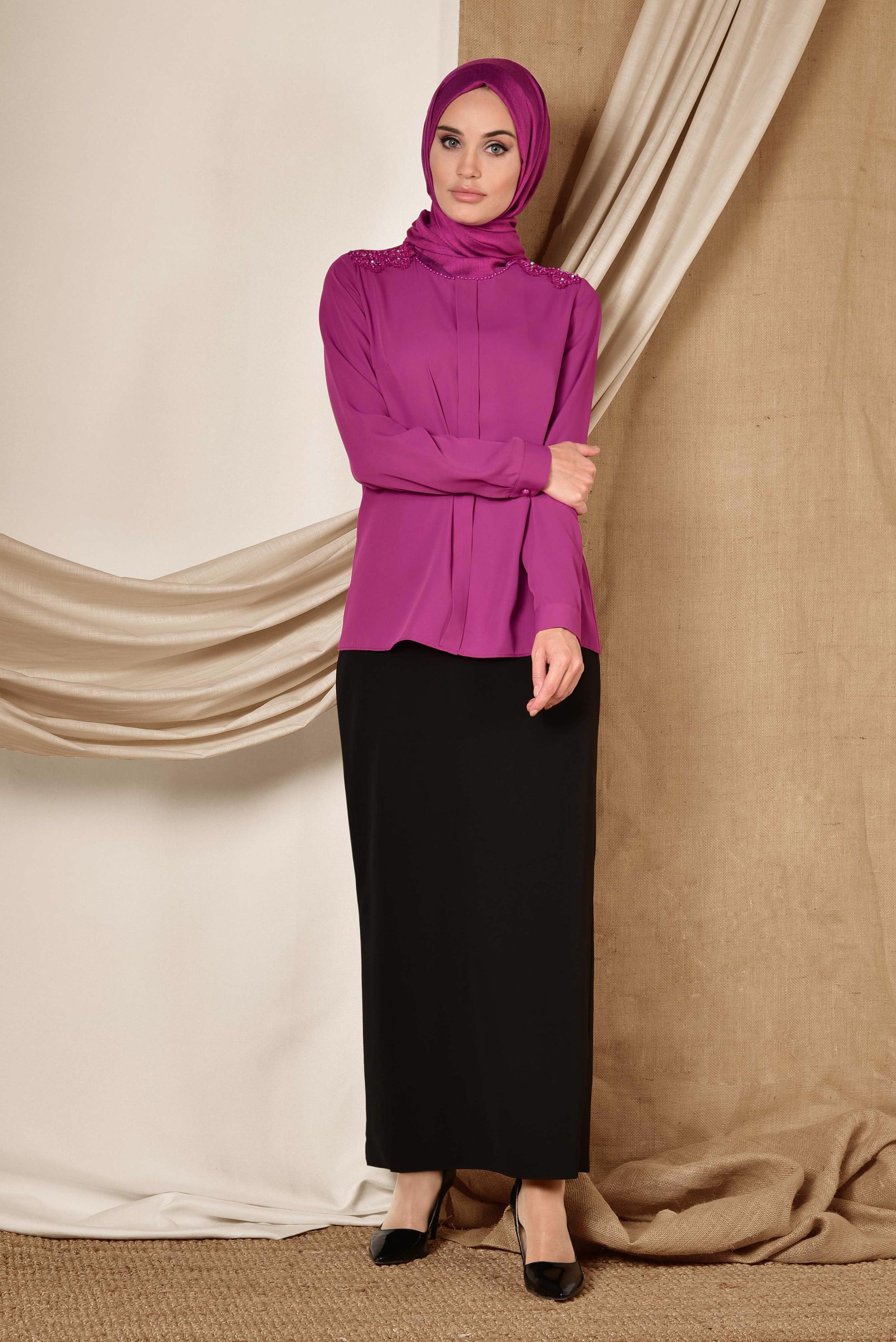 Tesettür giyim MOR GÜPÜR VE BONCUK DETAYLI BLUZ 4338