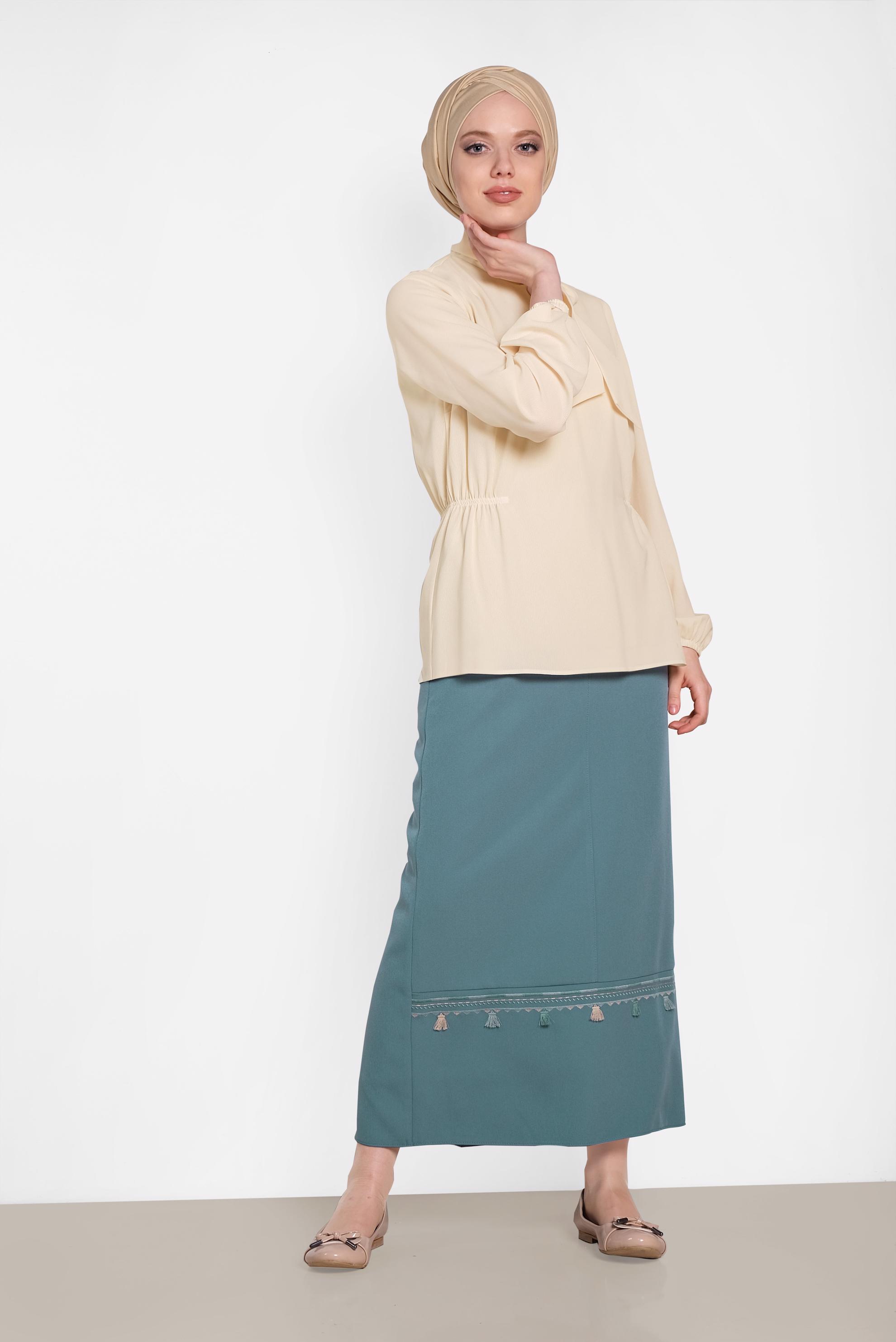 Tesettür giyim BEJ YAKASI FİYONKLU BLUZ 4446