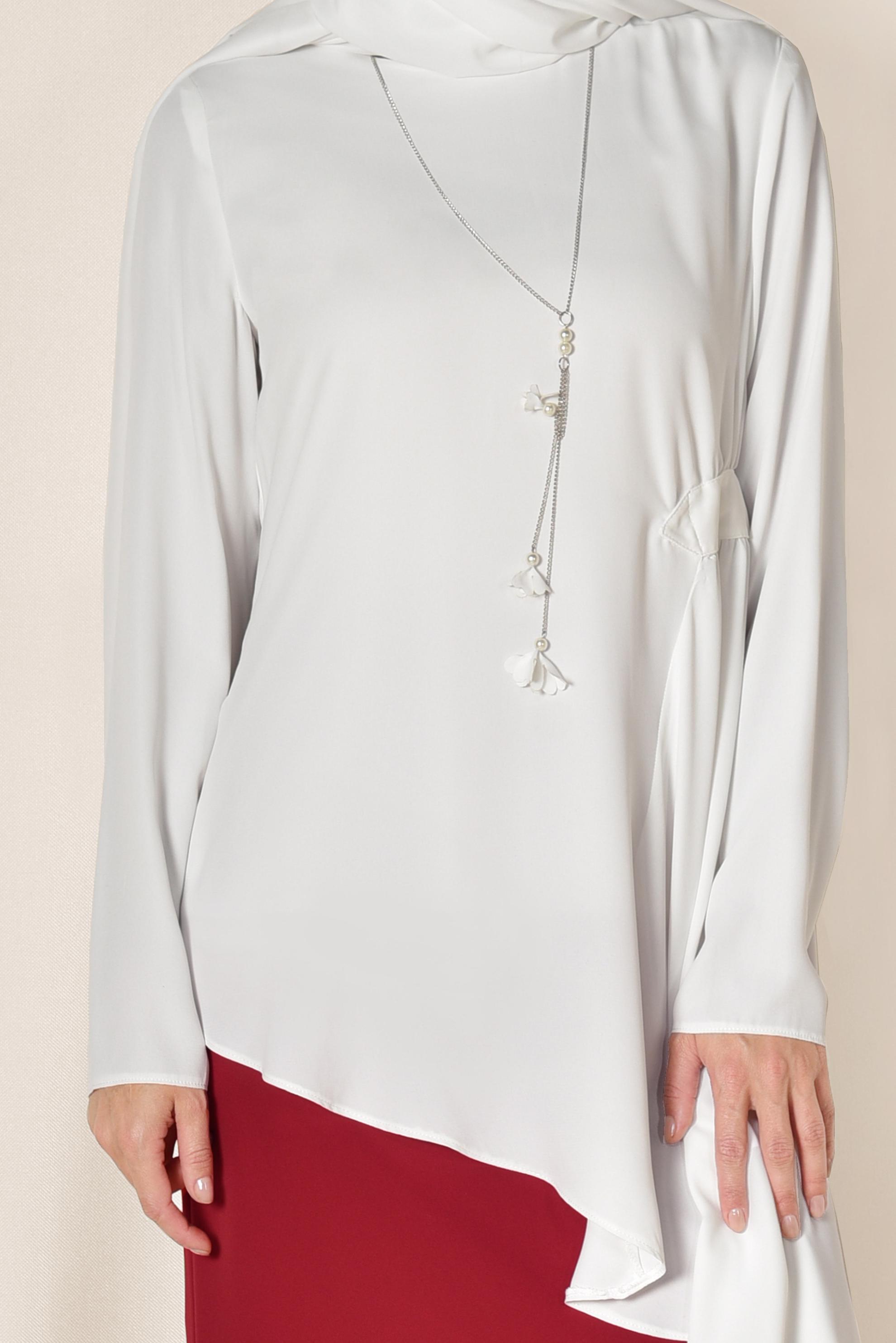 Tesettür giyim BEYAZ ASİMETRİK KESİM BLUZ 4866