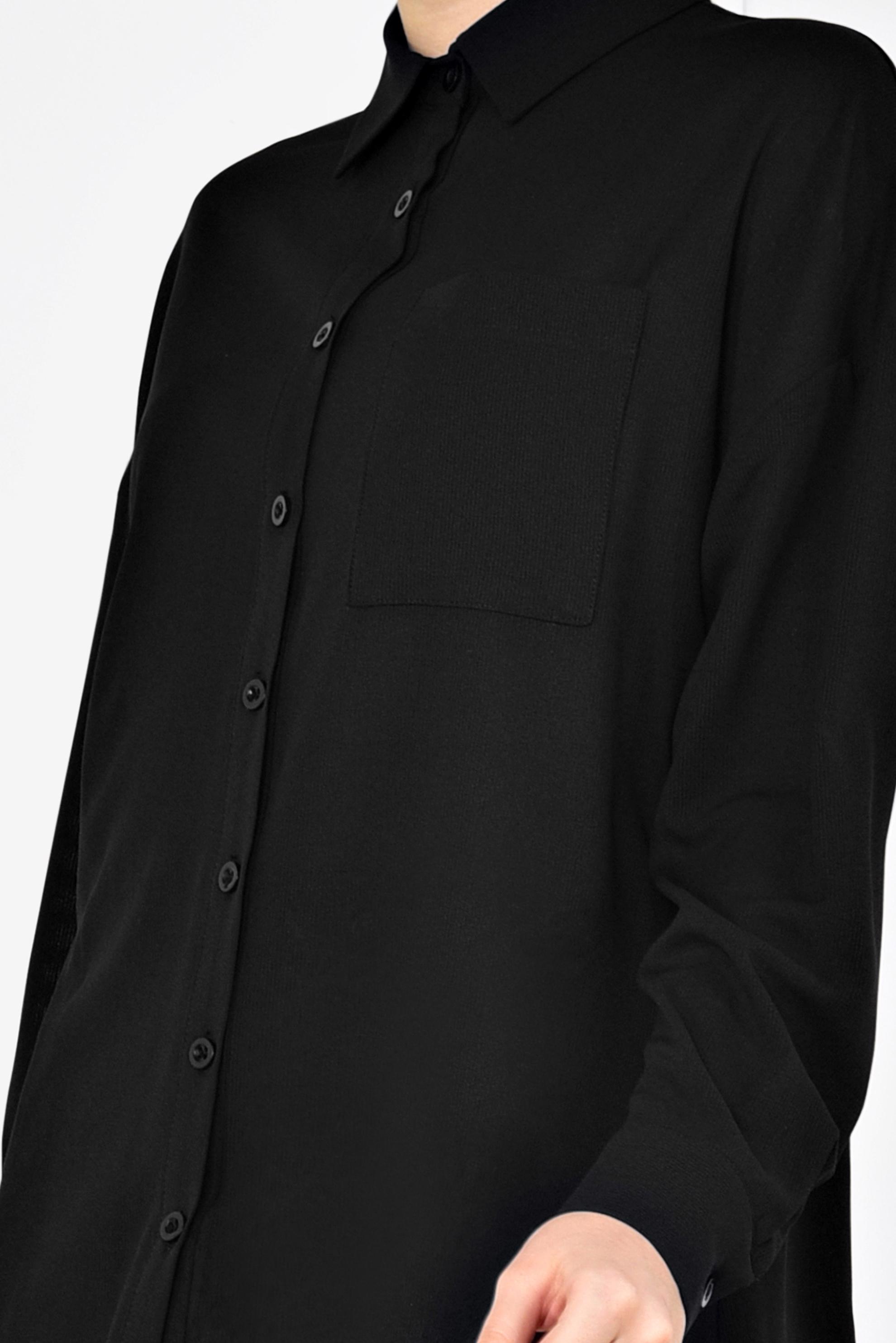 Tesettür giyim SİYAH ASİMETRİK KESİM ÖNDEN DÜĞMELİ BLUZ 4886