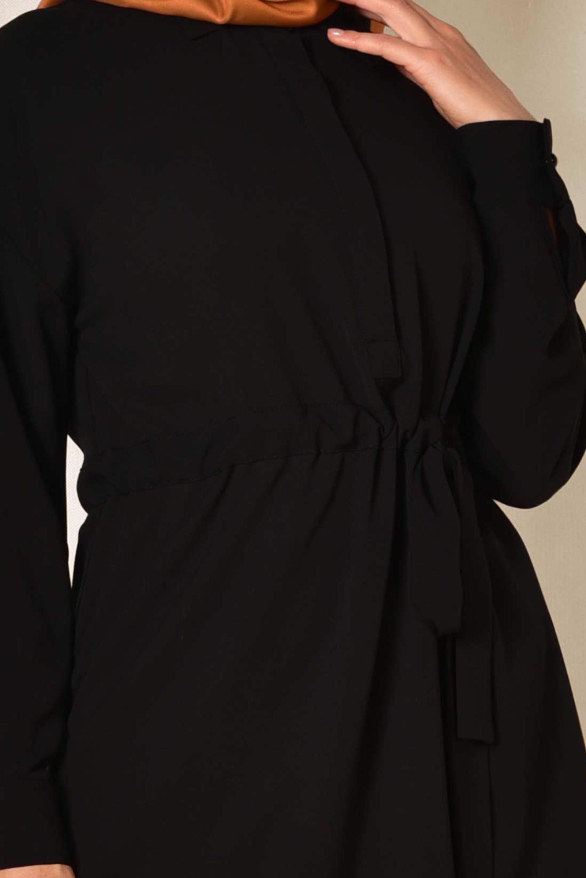 Tesettür giyim SİYAH BELİ BÜZGÜLÜ BLUZ 4915