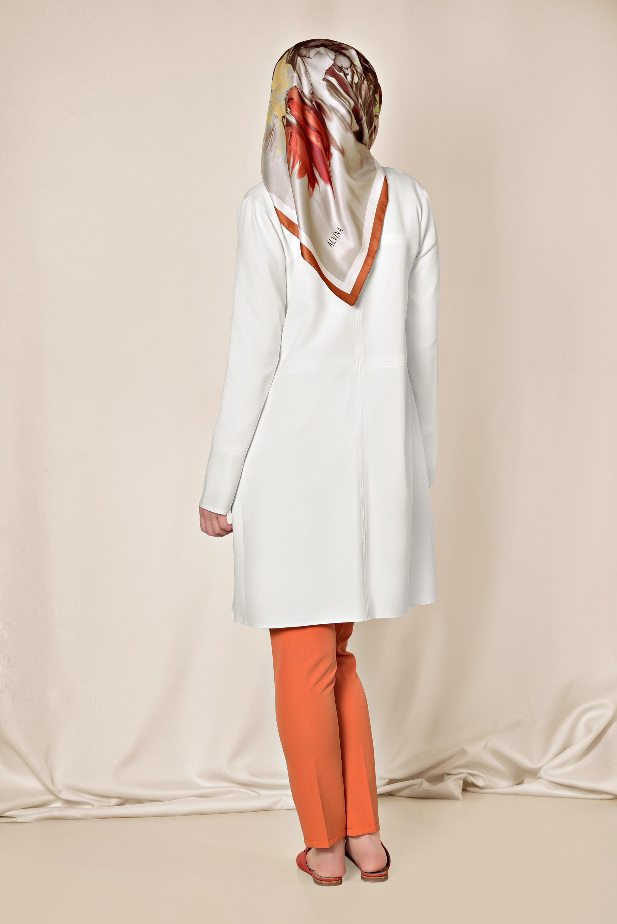 Tesettür giyim BEYAZ TORBA CEPLİ BOYDAN DÜĞMELİ CEKET 4001