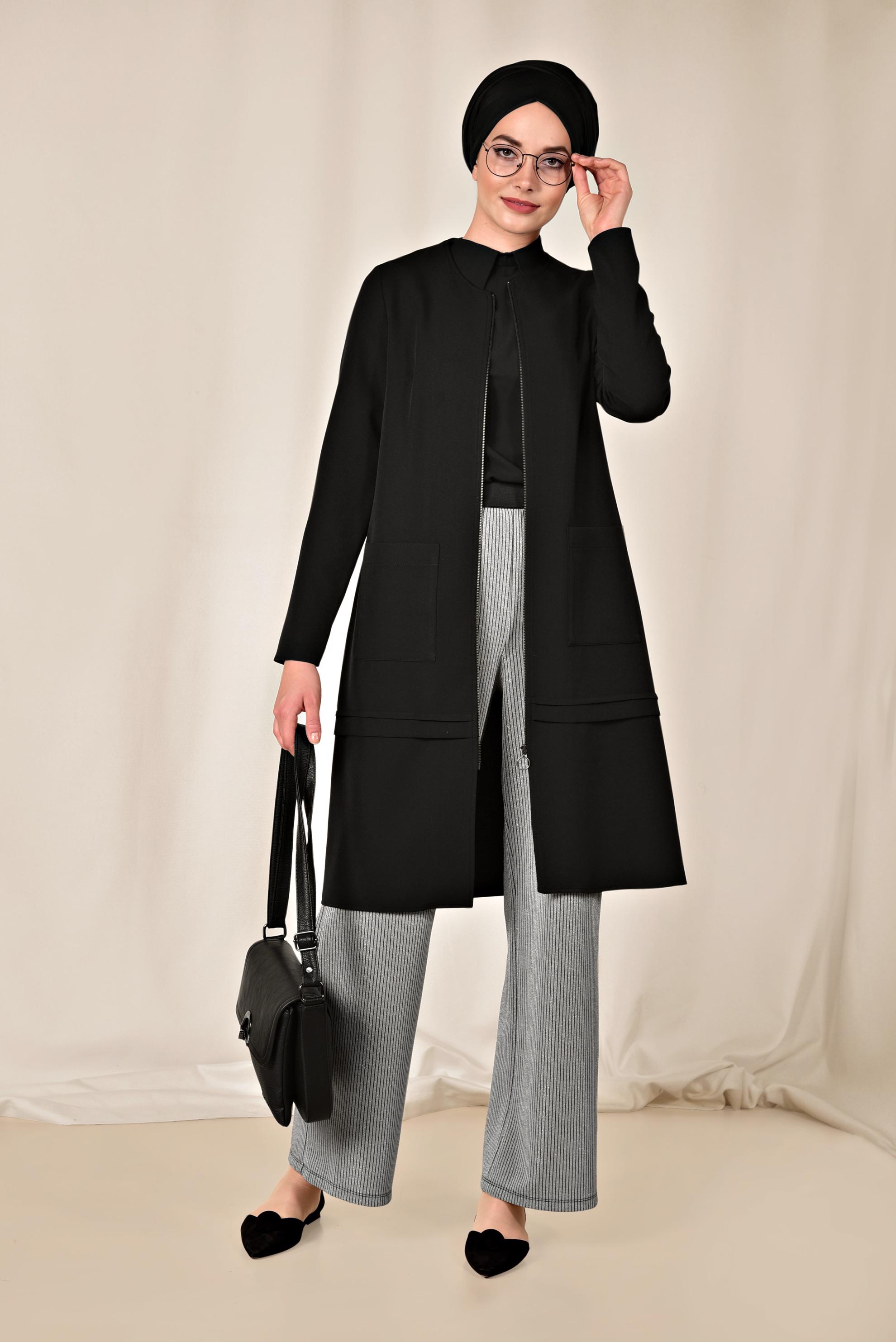 Tesettür giyim SİYAH TORBA CEP DETAYLI FERMUARLI CEKET 4002