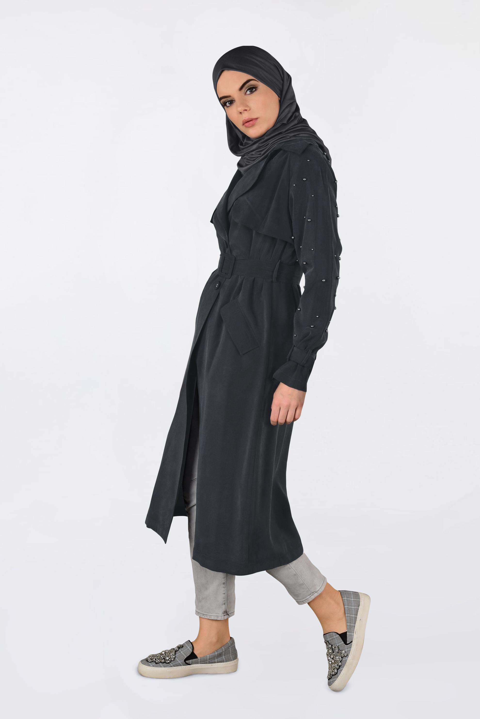 Tesettür giyim SİYAH KOLLARI BONCUKLU KEMERLİ TRENÇKOT 4206