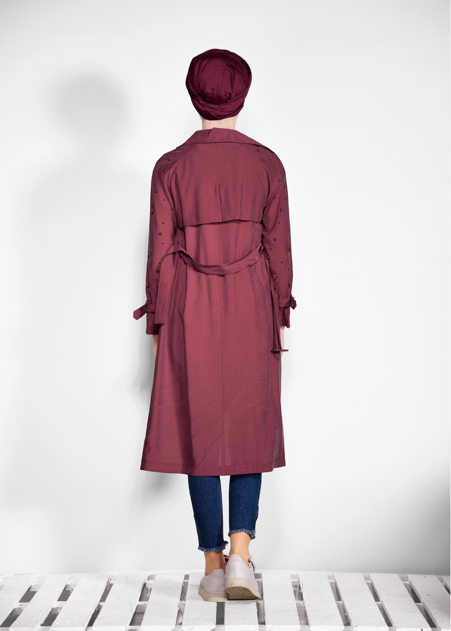 Tesettür giyim BORDO KOLLARI BONCUKLU KEMERLİ TRENÇKOT 4206