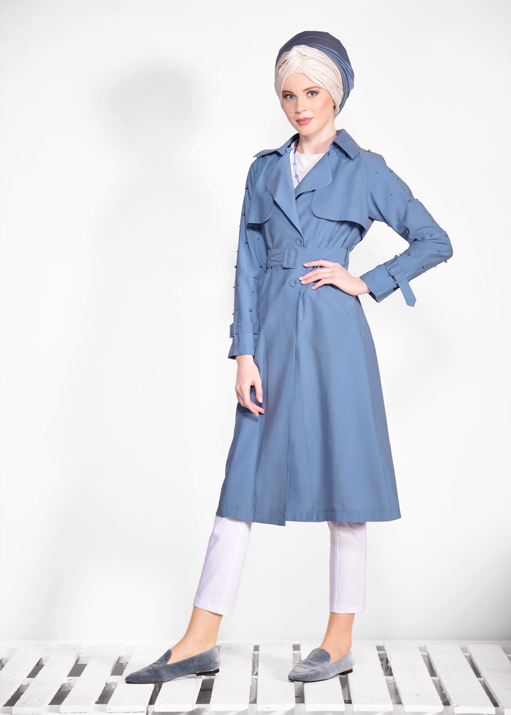 Tesettür giyim MAVİ KOLLARI BONCUKLU KEMERLİ TRENÇKOT 4206