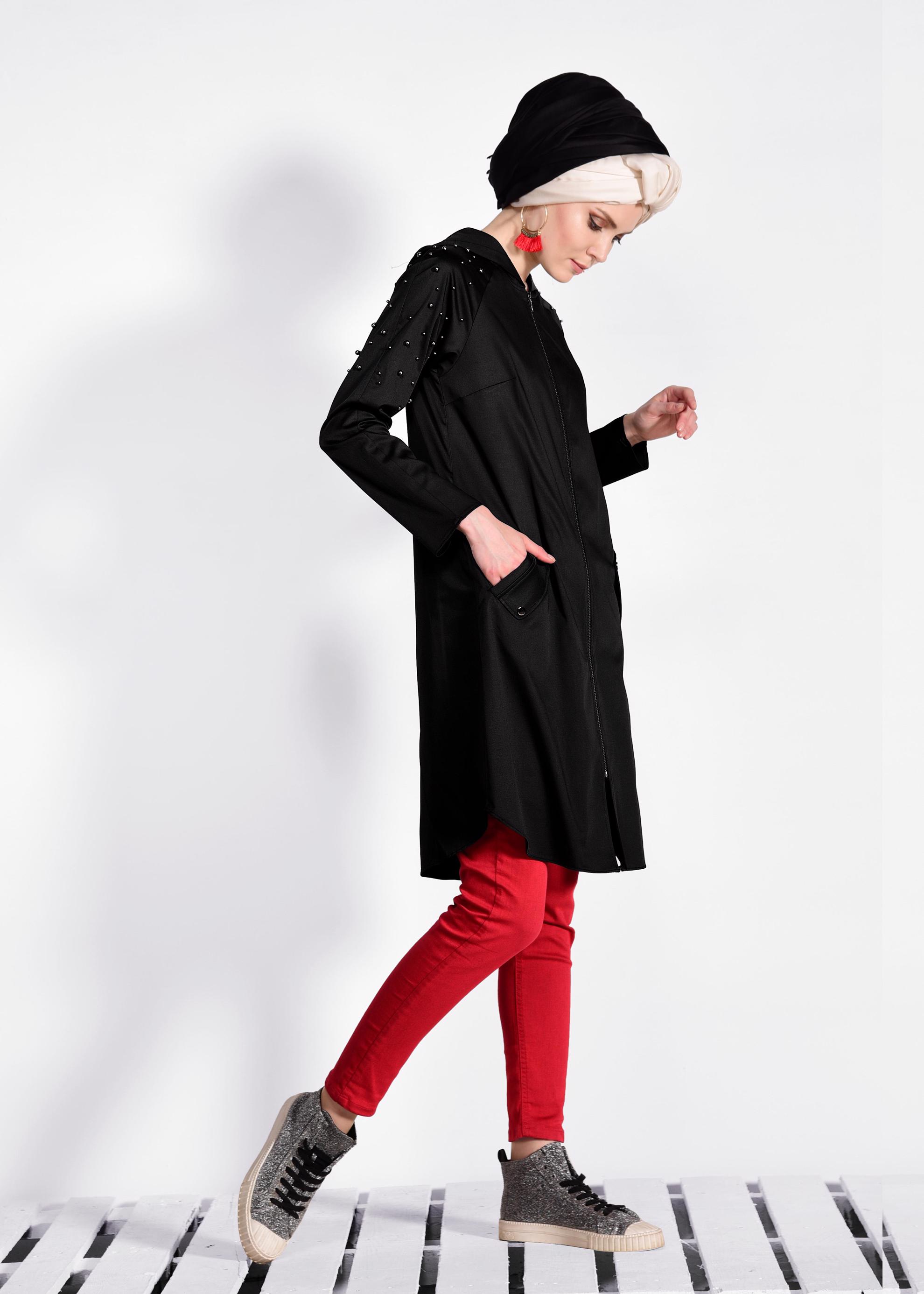 Tesettür giyim SİYAH İNCİ DETAYLI KAPÜŞONLU GİY ÇIK 4247