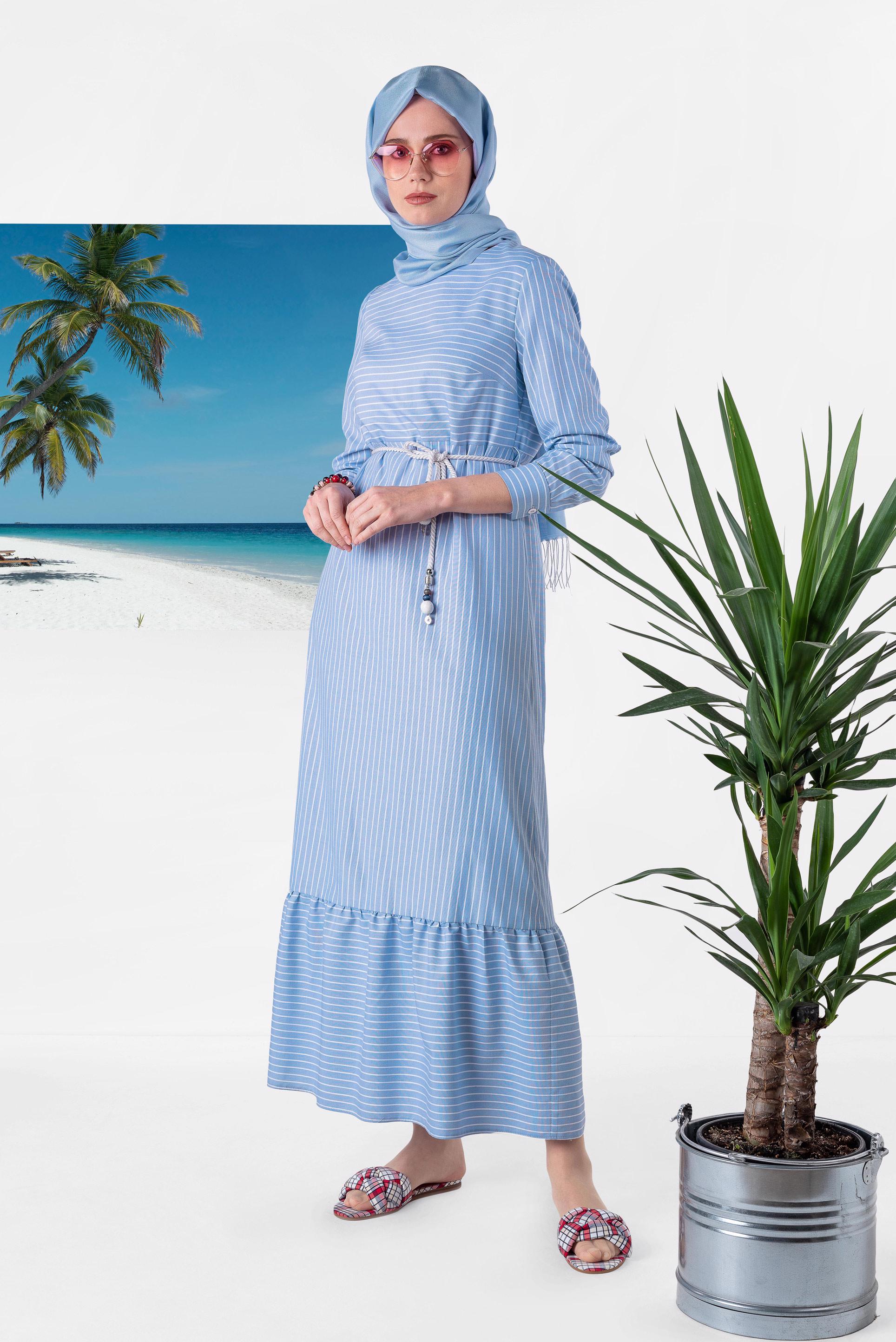 Tesettür giyim MAVİ BELİ KEMERLİ ÇİZGİ DESENLİ ELBİSE 4013