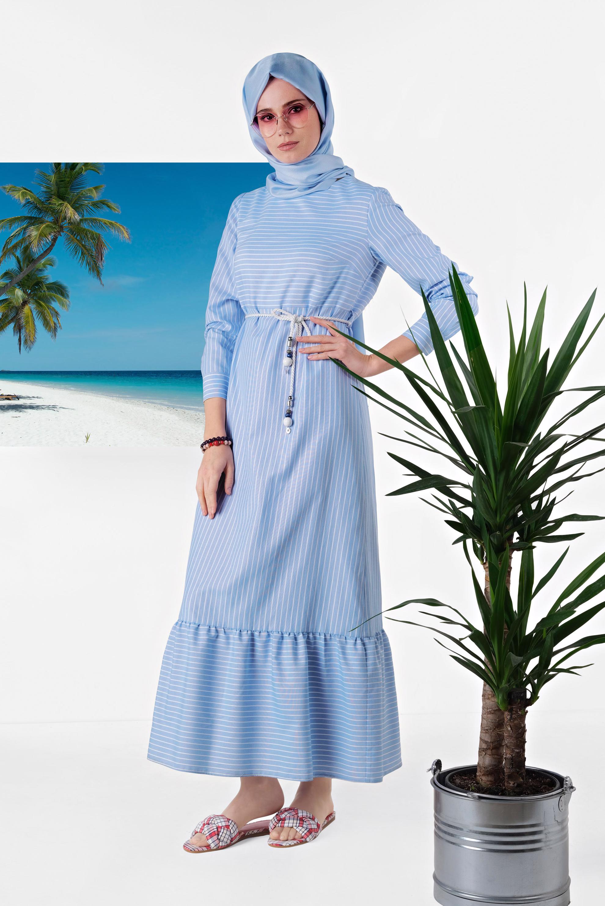 Tesettür giyim MAVİ BELİ KEMERLİ ÇİZGİ DESENLİ ELBİSE 4013