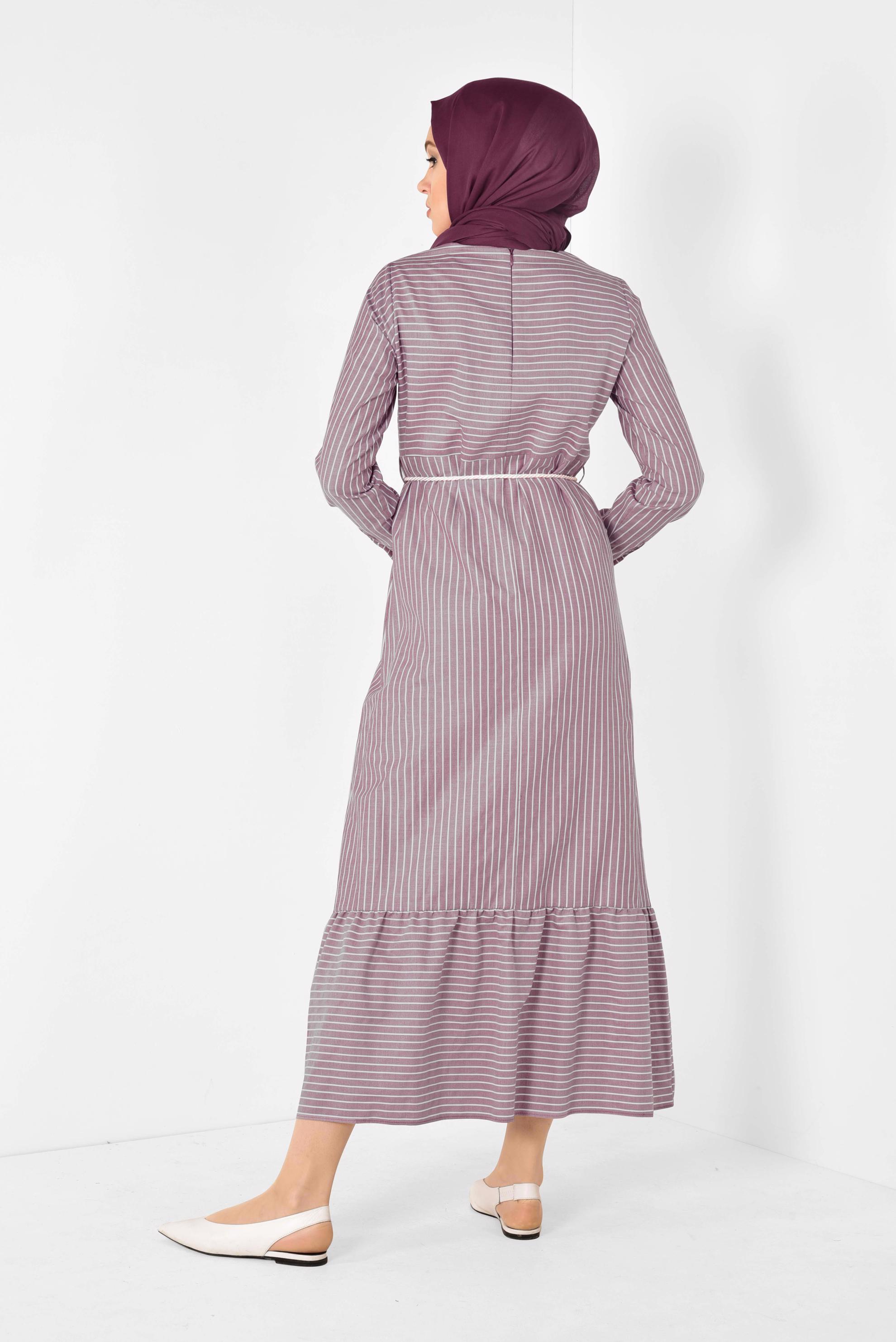 Tesettür giyim KIRMIZI BELİ KEMERLİ ÇİZGİ DESENLİ ELBİSE 4013