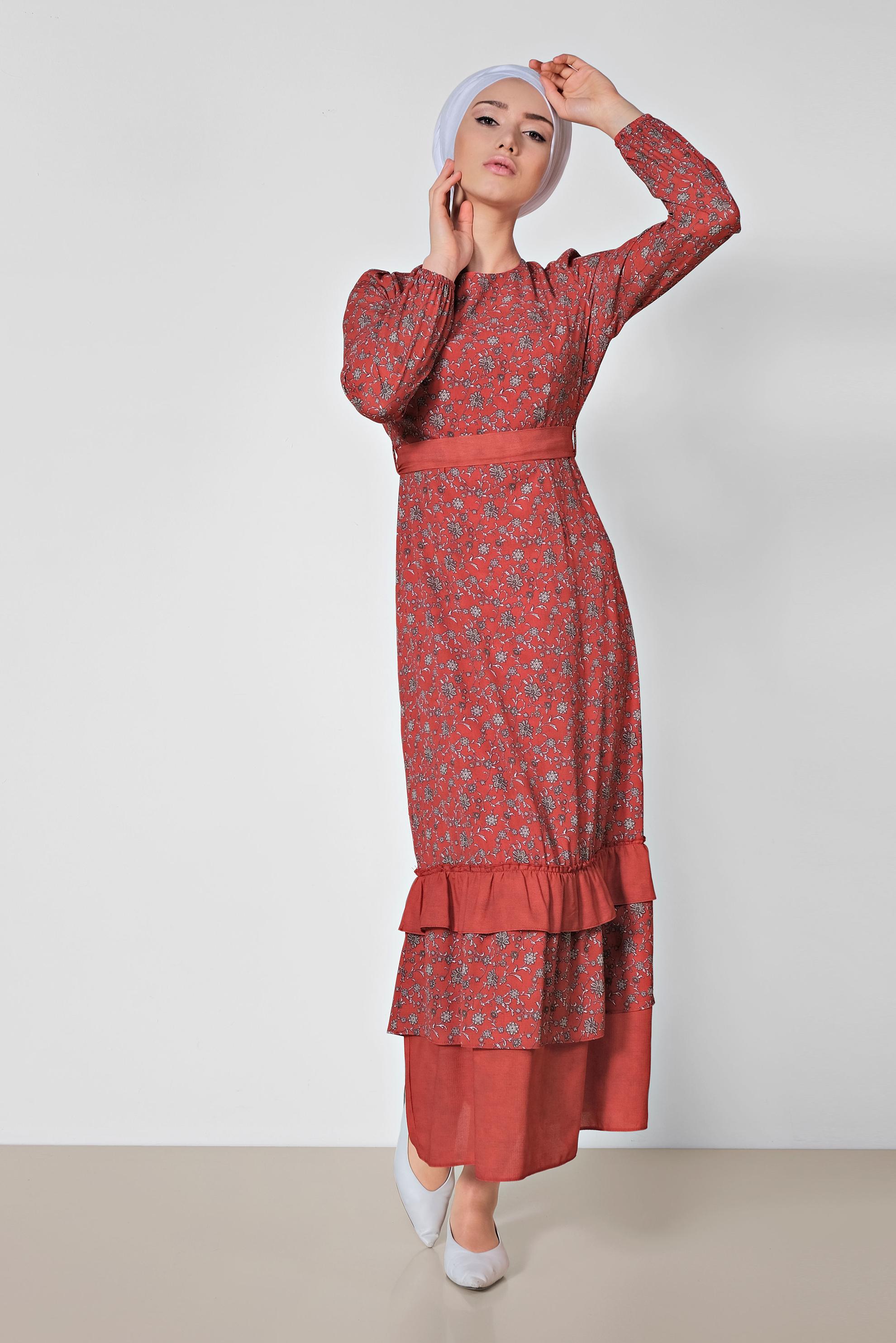 Tesettür giyim KIRMIZI FLORAL DESENLİ BELİ KUŞAKLI ELBİSE 4050