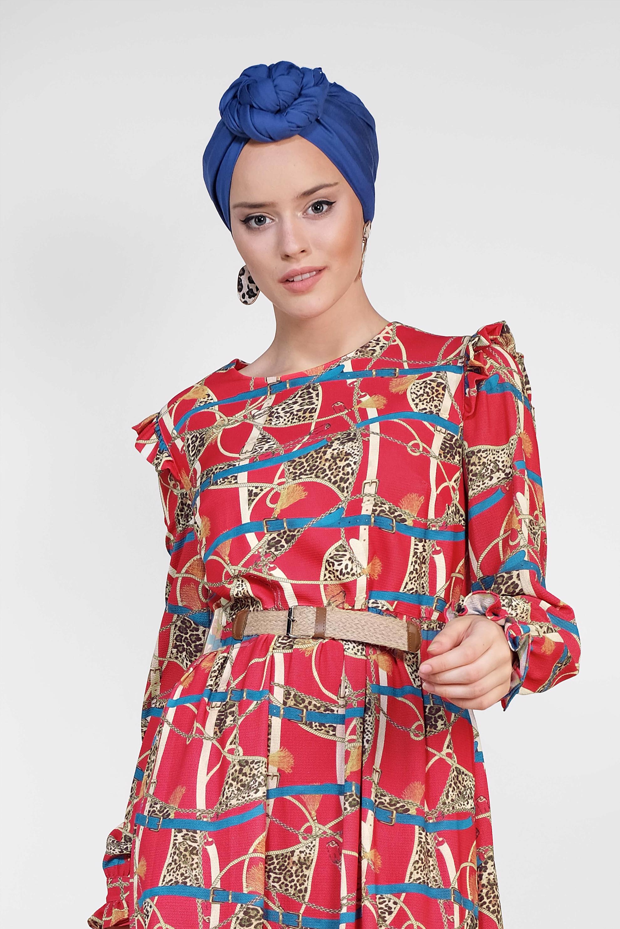 Tesettür giyim KIRMIZI DESENLİ VE KEMERLİ UZUN ELBİSE 4104