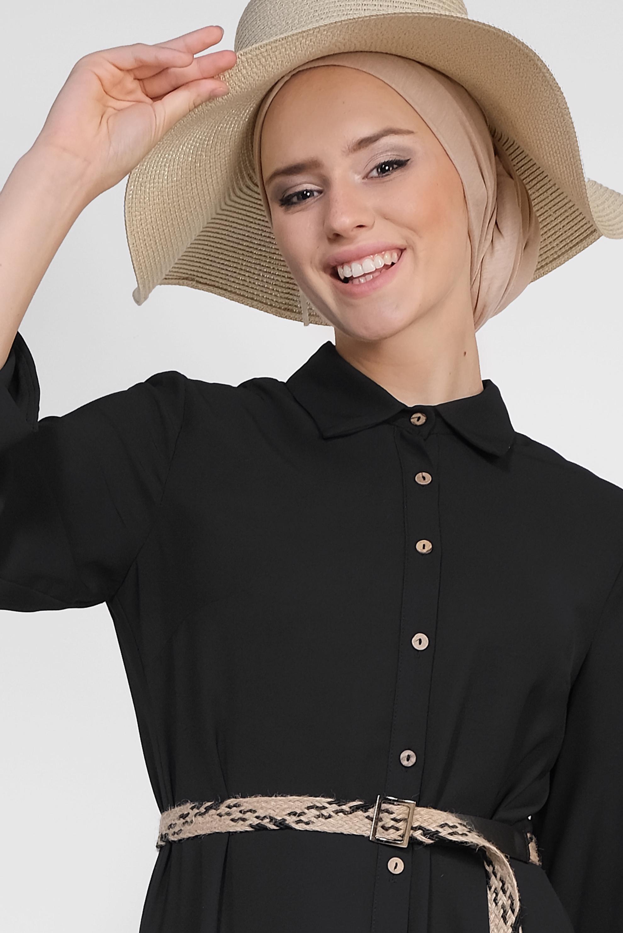 Tesettür giyim SİYAH ÖNDEN DÜĞMELİ ERKEK YAKA UZUN ELBİSE 4128