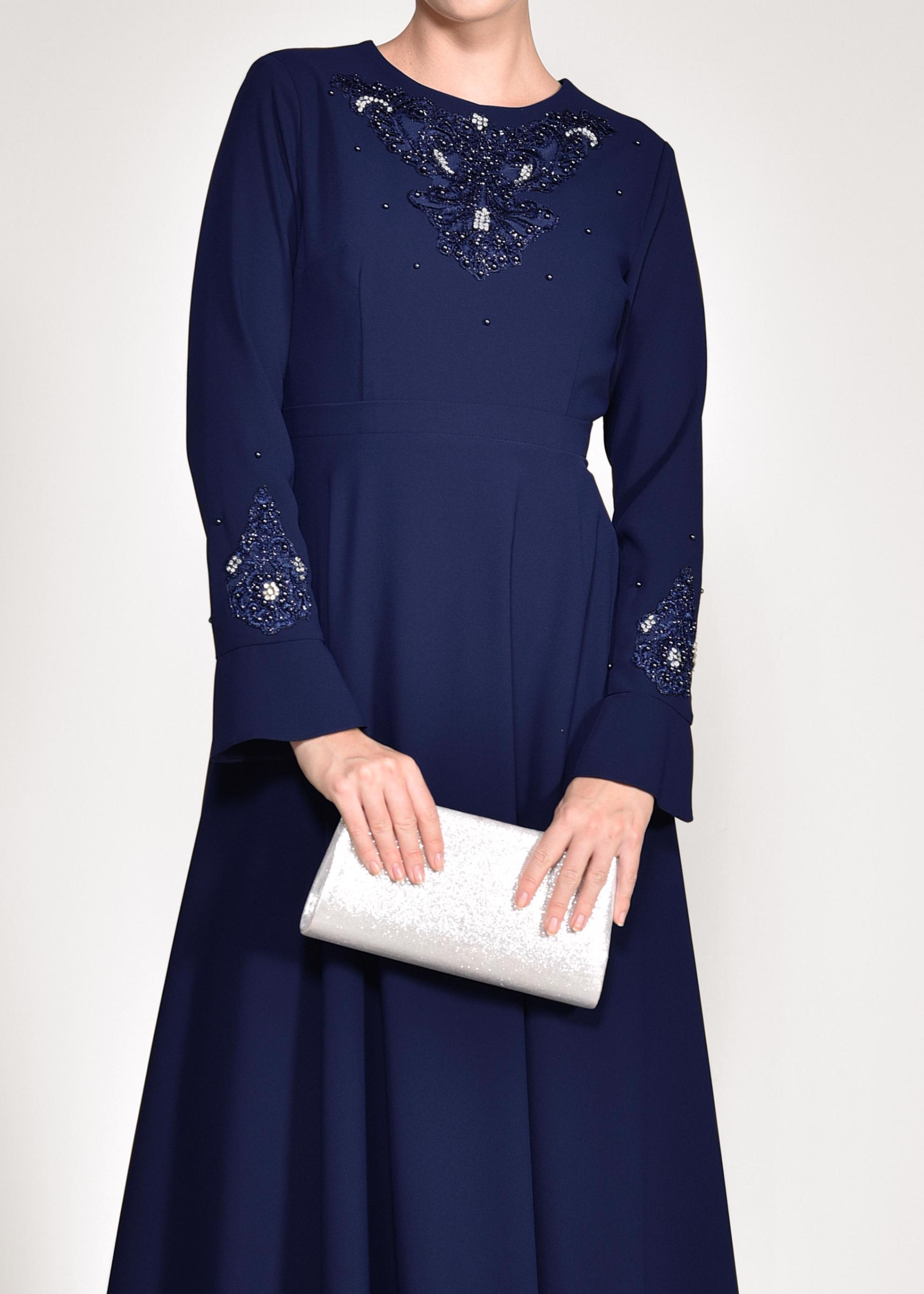 Tesettür giyim LACİVERT TAŞ VE BONCUK İŞLEMELİ ABİYE ELBİSE 4220