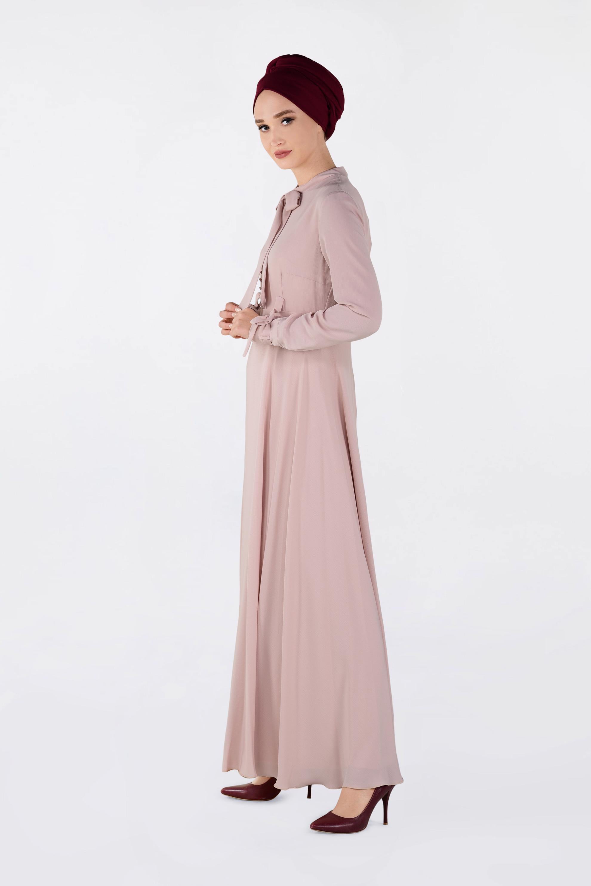 Tesettür giyim PUDRA YAKASI BAĞCIKLI FERMUARLI ELBİSE 4256