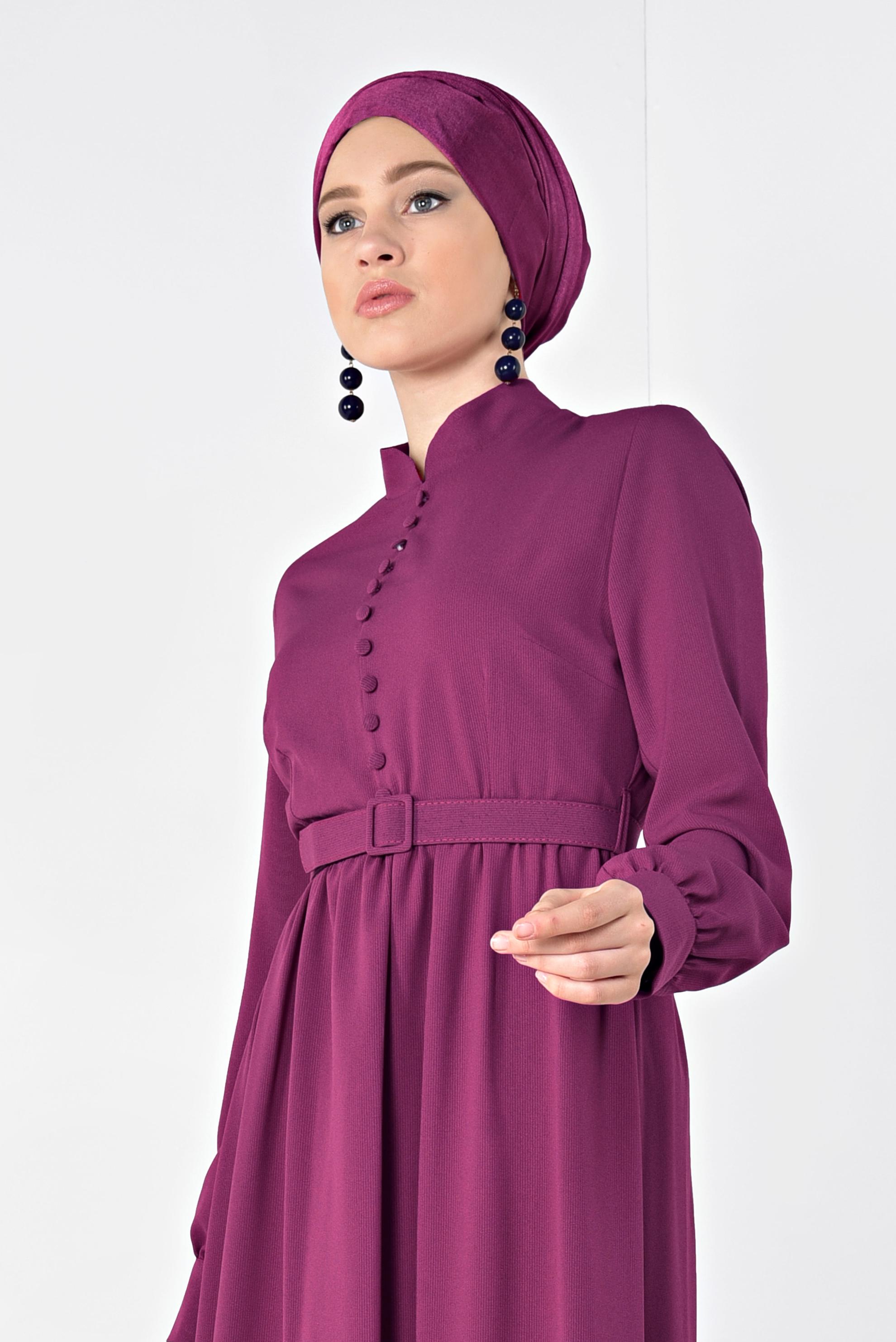 Tesettür giyim MOR HAKİM YAKA KEMERLİ ELBİSE 4259