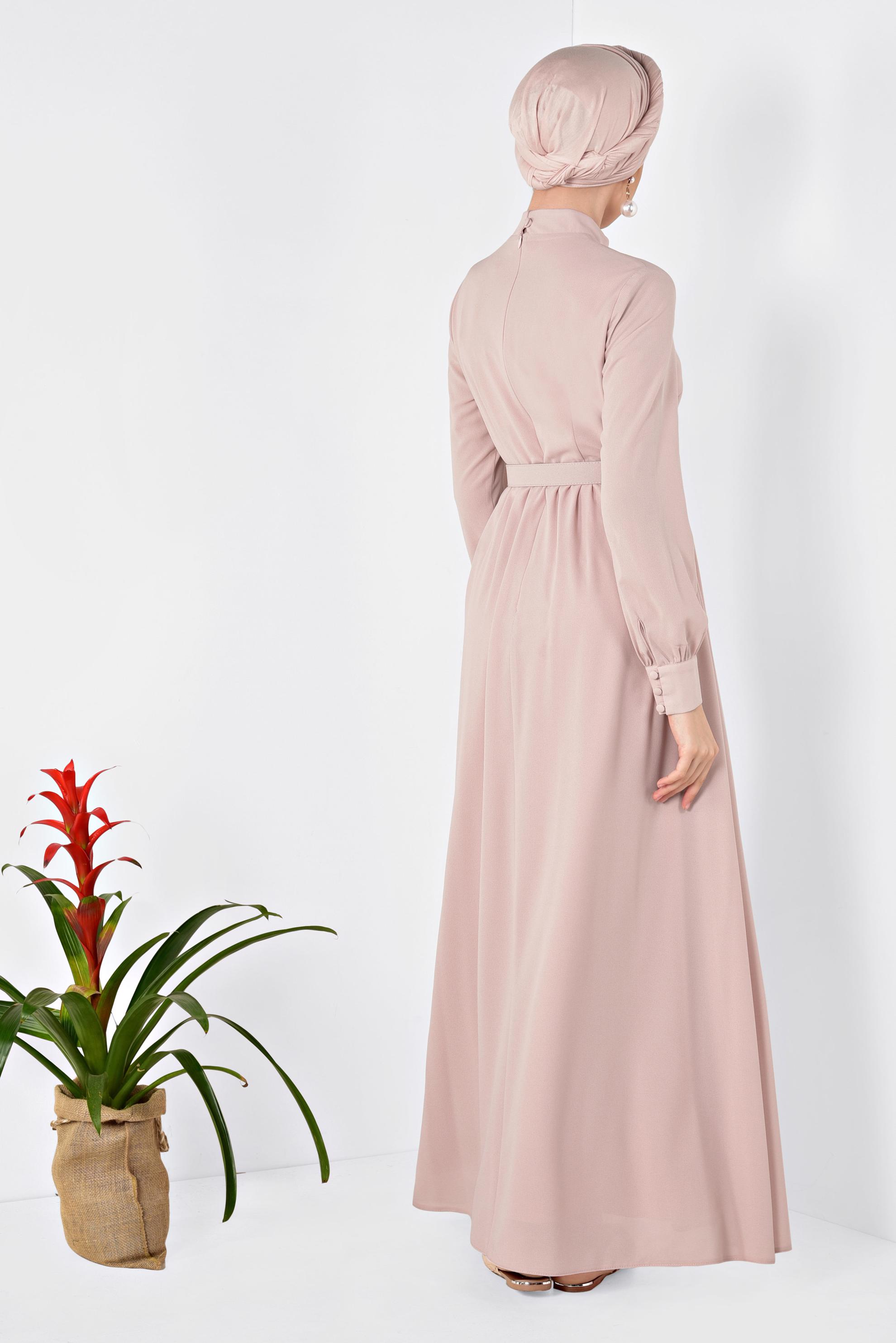 Tesettür giyim PUDRA HAKİM YAKA KEMERLİ ELBİSE 4259