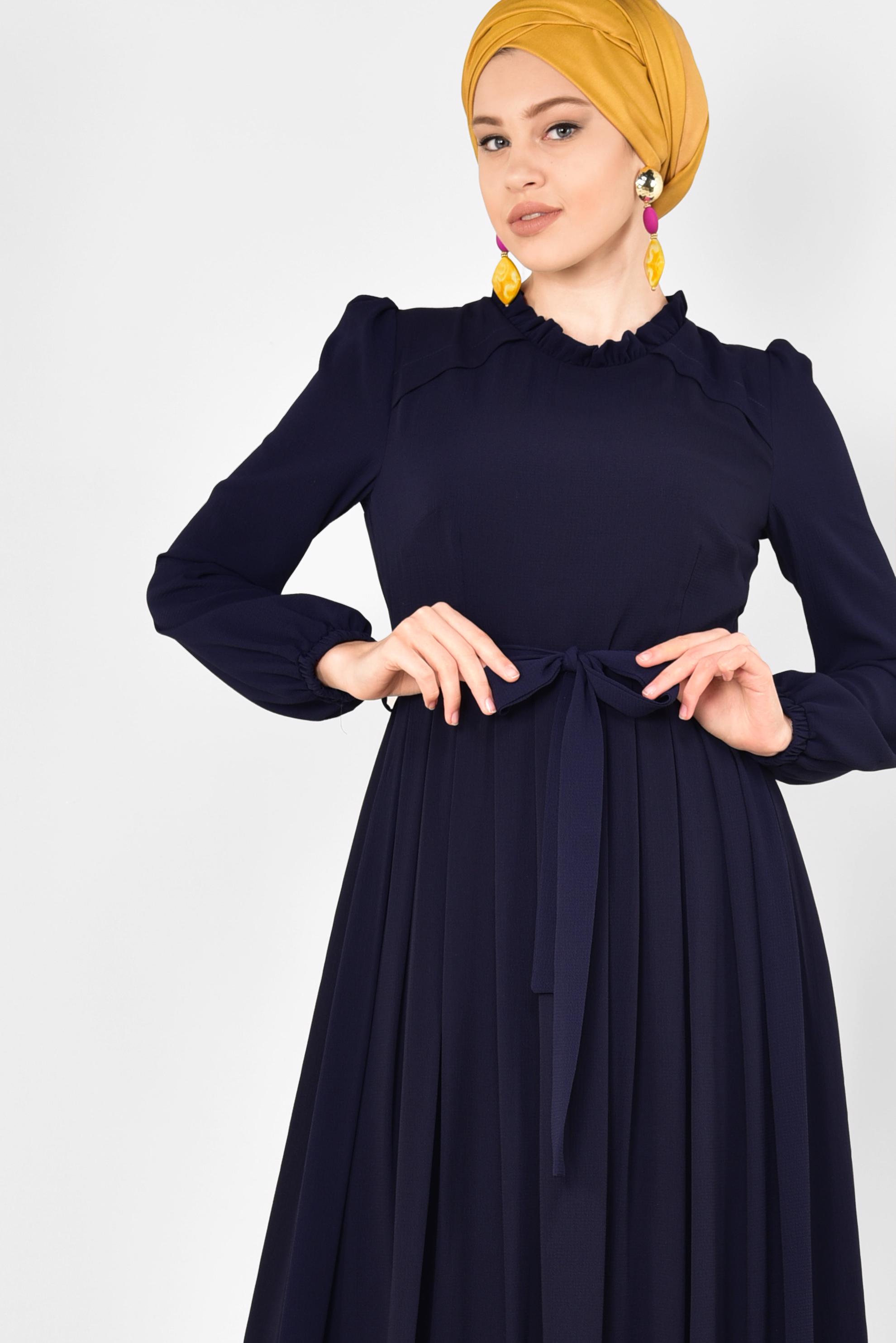 Tesettür giyim LACİVERT PİLİSELİ KUŞAKLI ELBİSE 4261