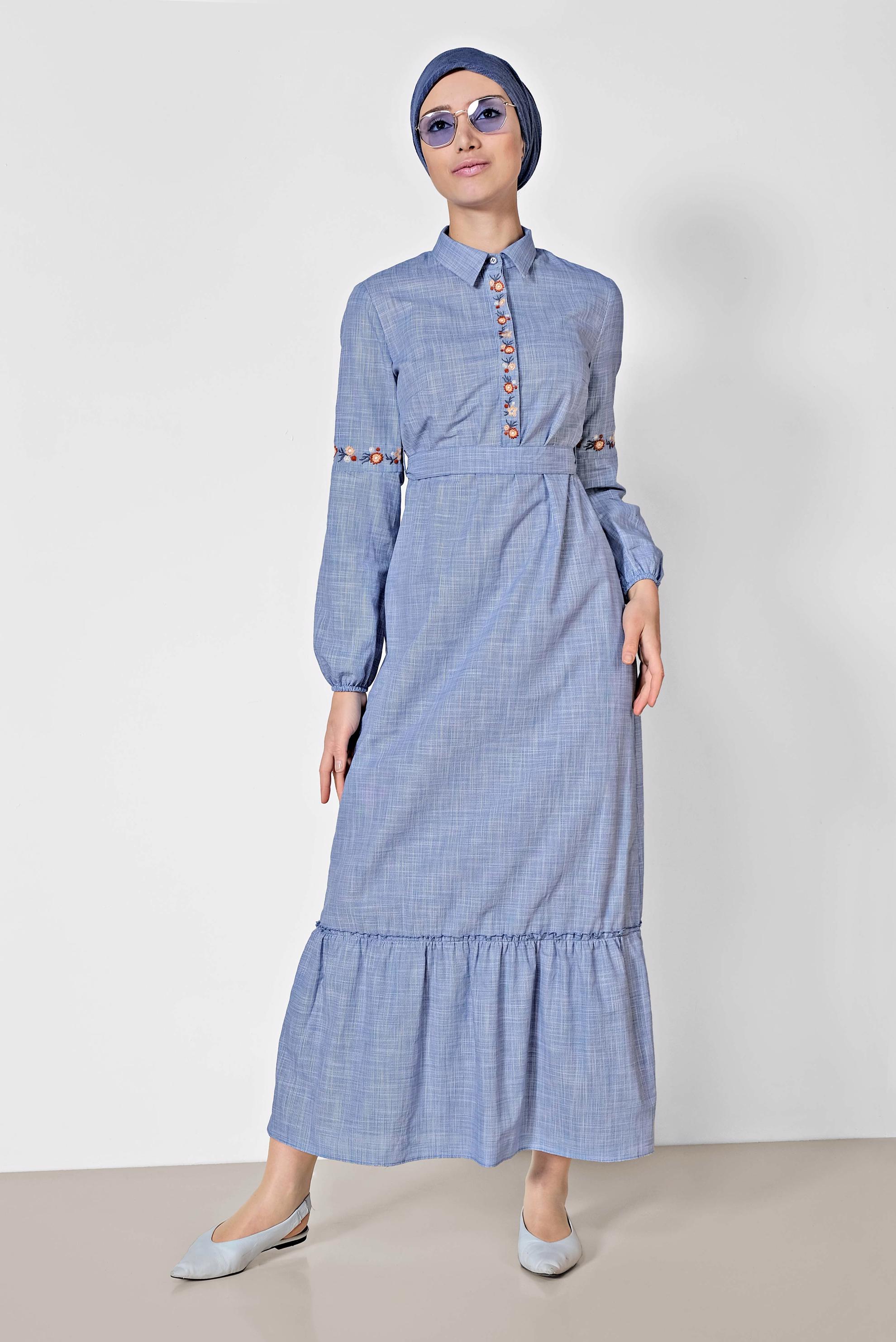 Tesettür giyim LACİVERT RENKLİ İŞLEMELİ PAMUKLU ELBİSE 4264