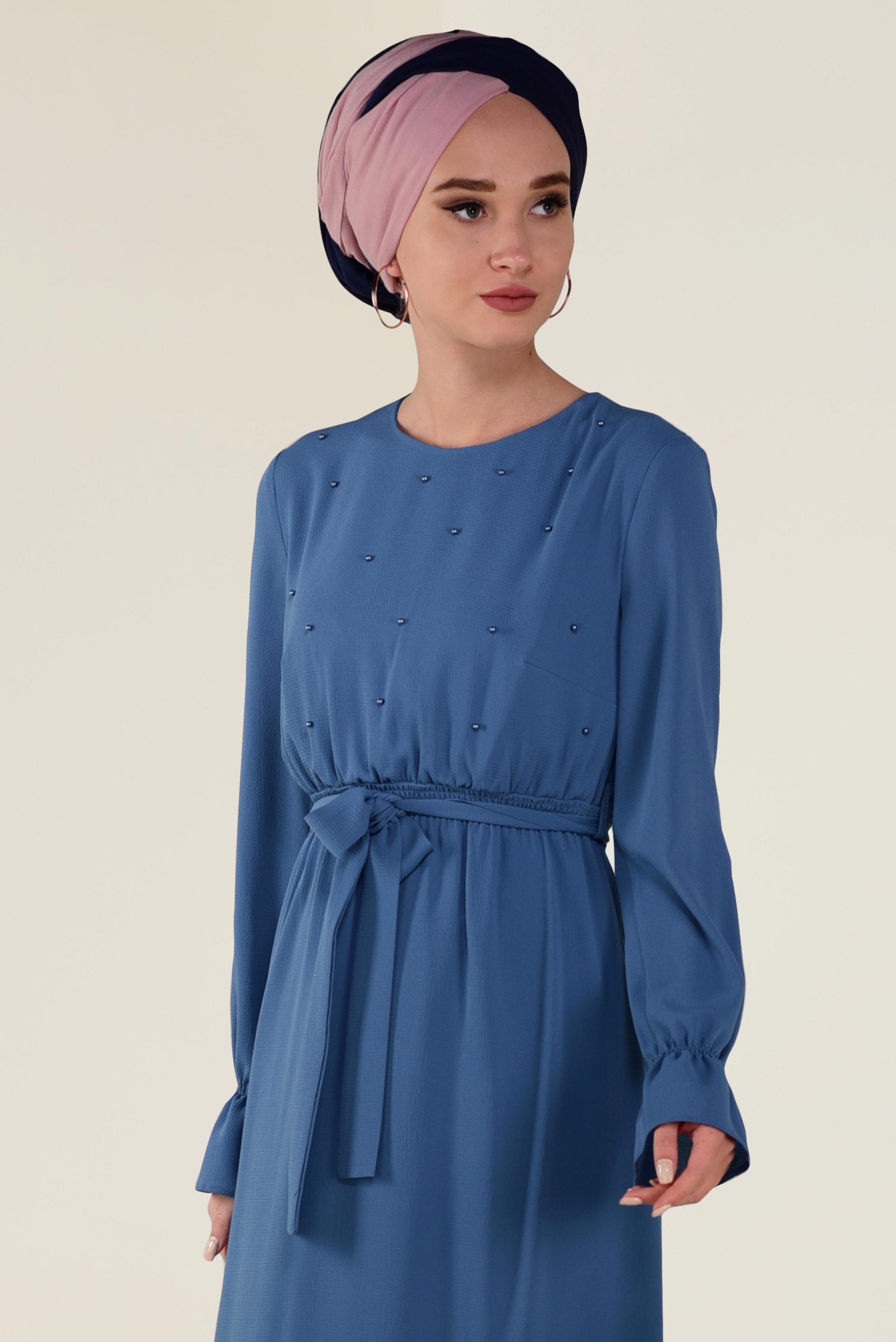 Tesettür giyim LACİVERT BELDEN KUŞAKLI İNCİLİ ELBİSE 4309