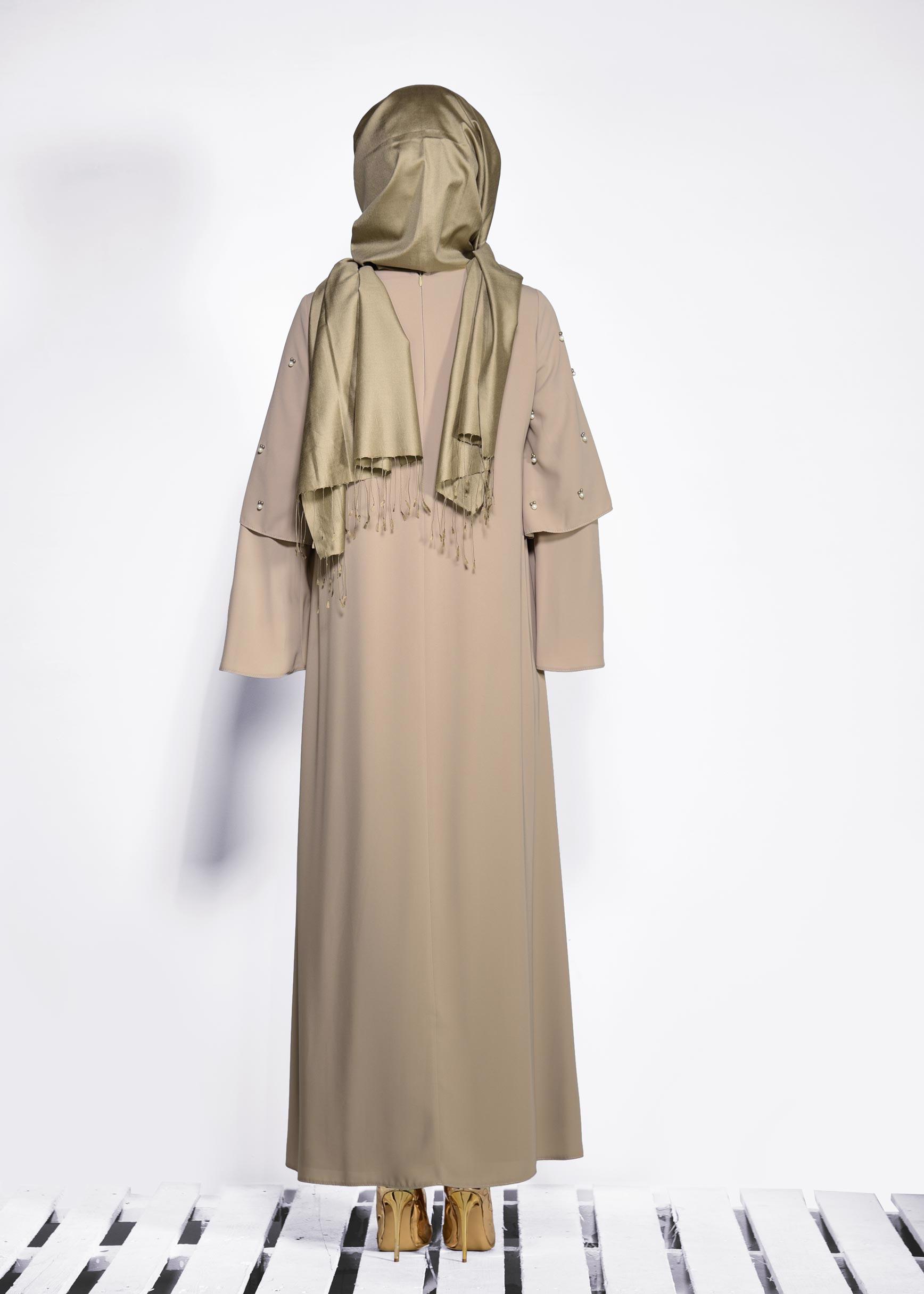 Tesettür giyim BEJ GENİŞ KOLLU BONCUKLU SALAŞ ELBİSE 4310