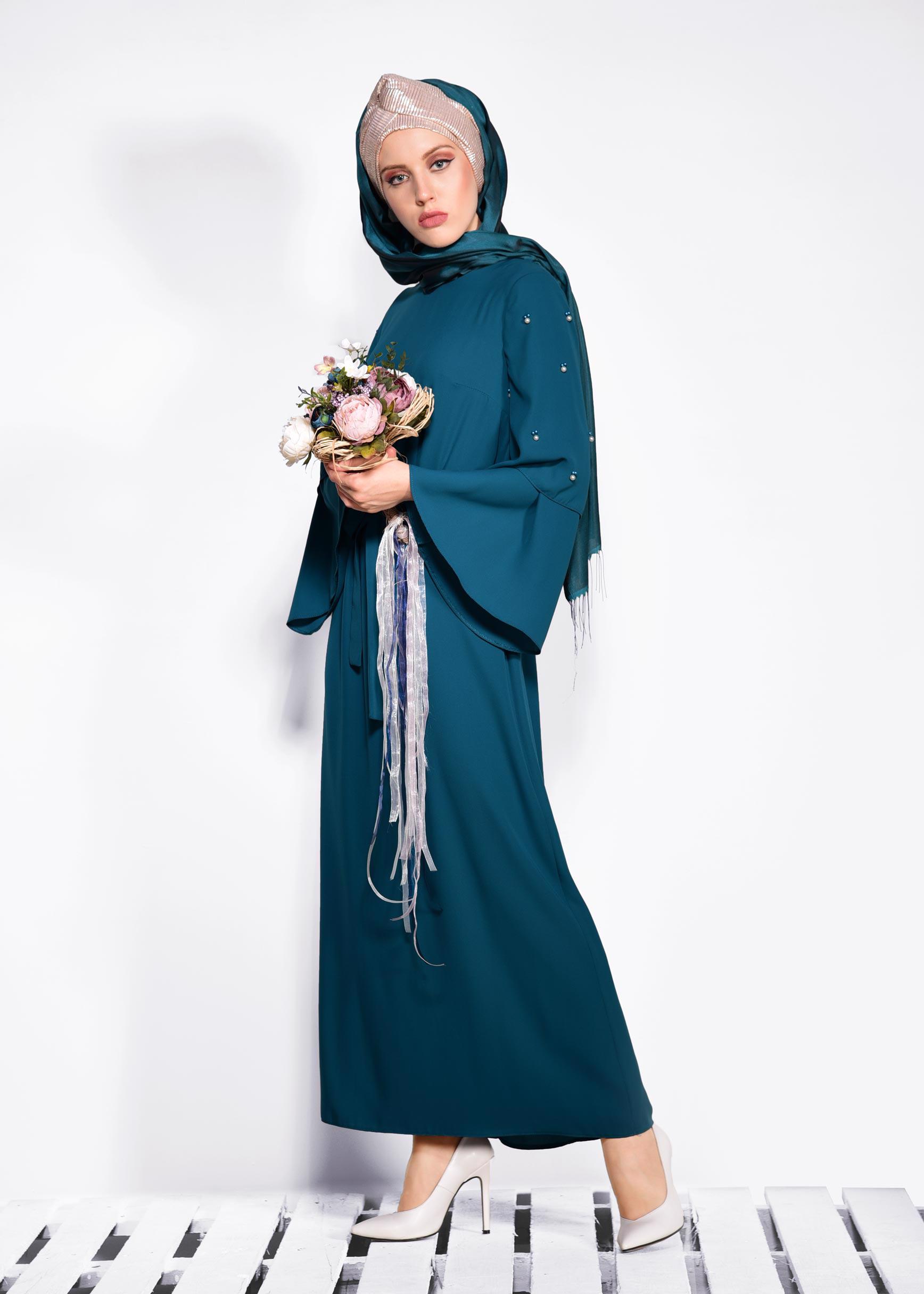 Tesettür giyim MAVİ GENİŞ KOLLU BONCUKLU SALAŞ ELBİSE 4310