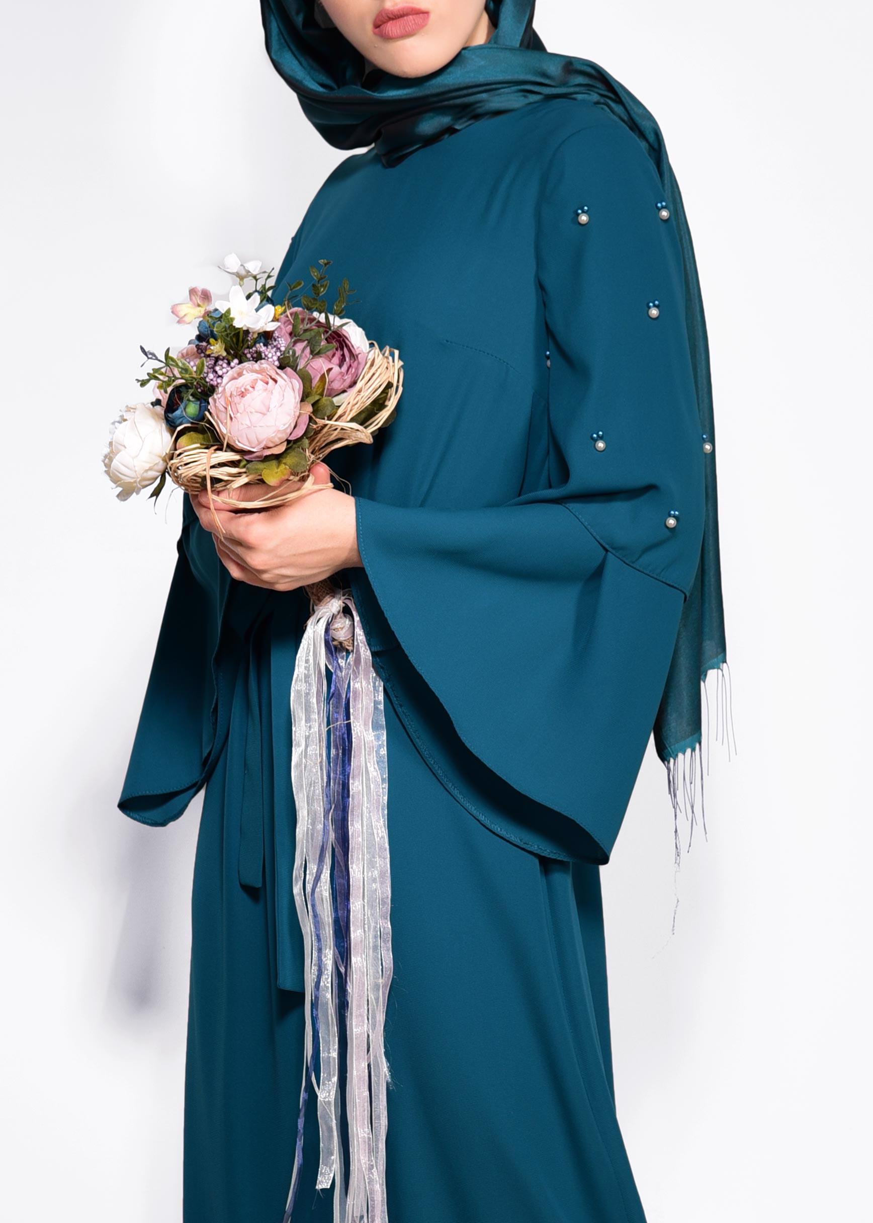 Tesettür giyim MAVİ GENİŞ KOLLU BONCUKLU SALAŞ ELBİSE 4310