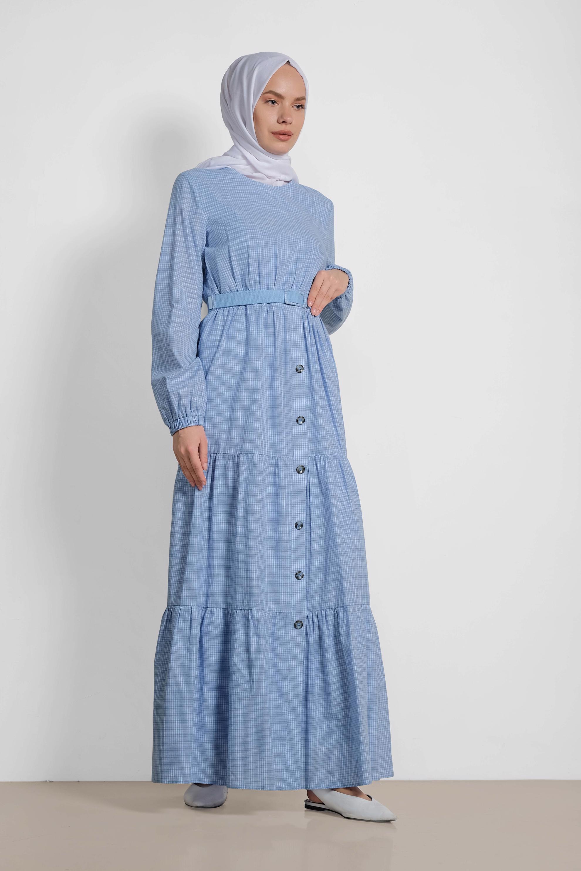Tesettür giyim MAVİ ÖNDEN DÜĞMELİ BELİ KEMERLİ ELBİSE 4335