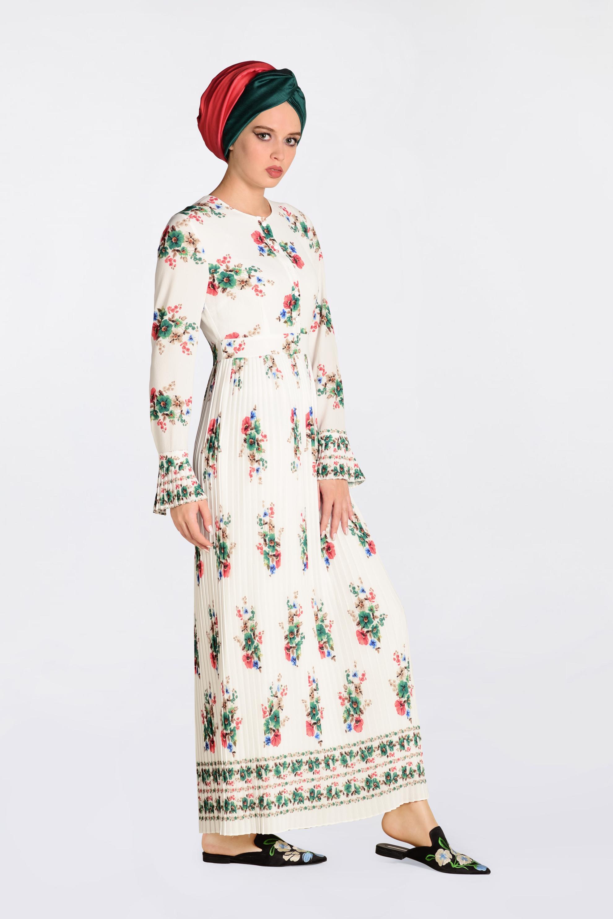 Tesettür giyim YEŞİL ÇİÇEK DESENLİ PİLİSELİ ELBİSE 4342