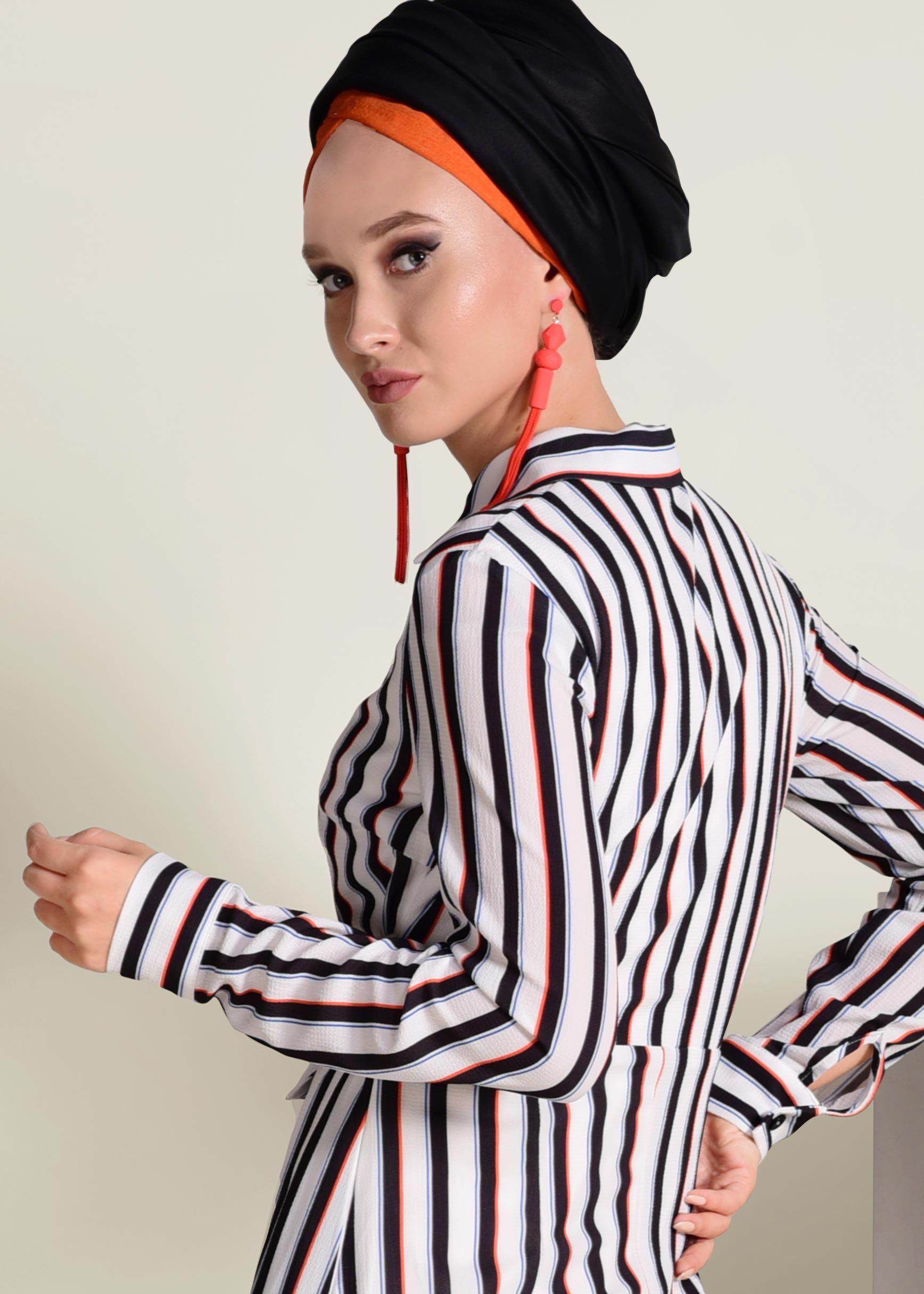 Tesettür giyim SİYAH ÇİZGİLİ BAĞCIKLI ELBİSE 4355