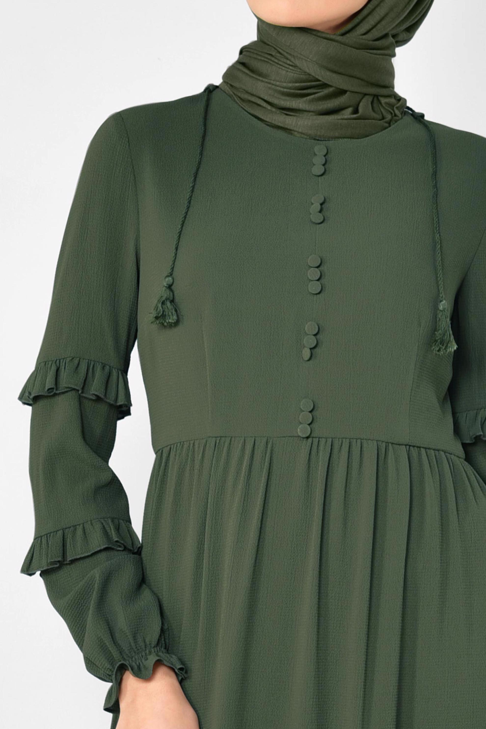 Tesettür giyim HAKİ DÜĞME DETAYLI FIRFIRLI ELBİSE 4357 