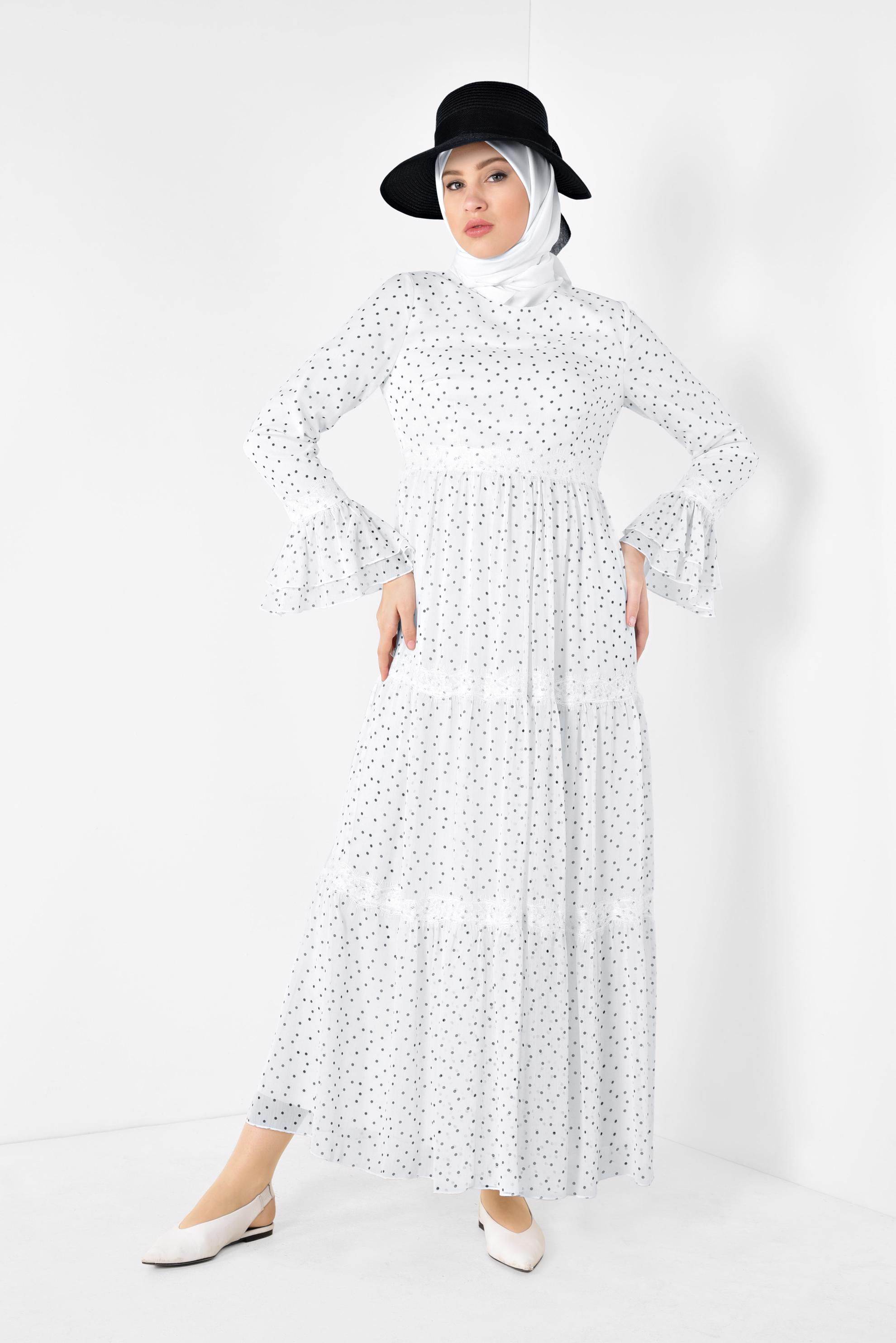 Tesettür giyim BEYAZ DANTEL DETAYLI PUANTİYELİ ELBİSE  4392