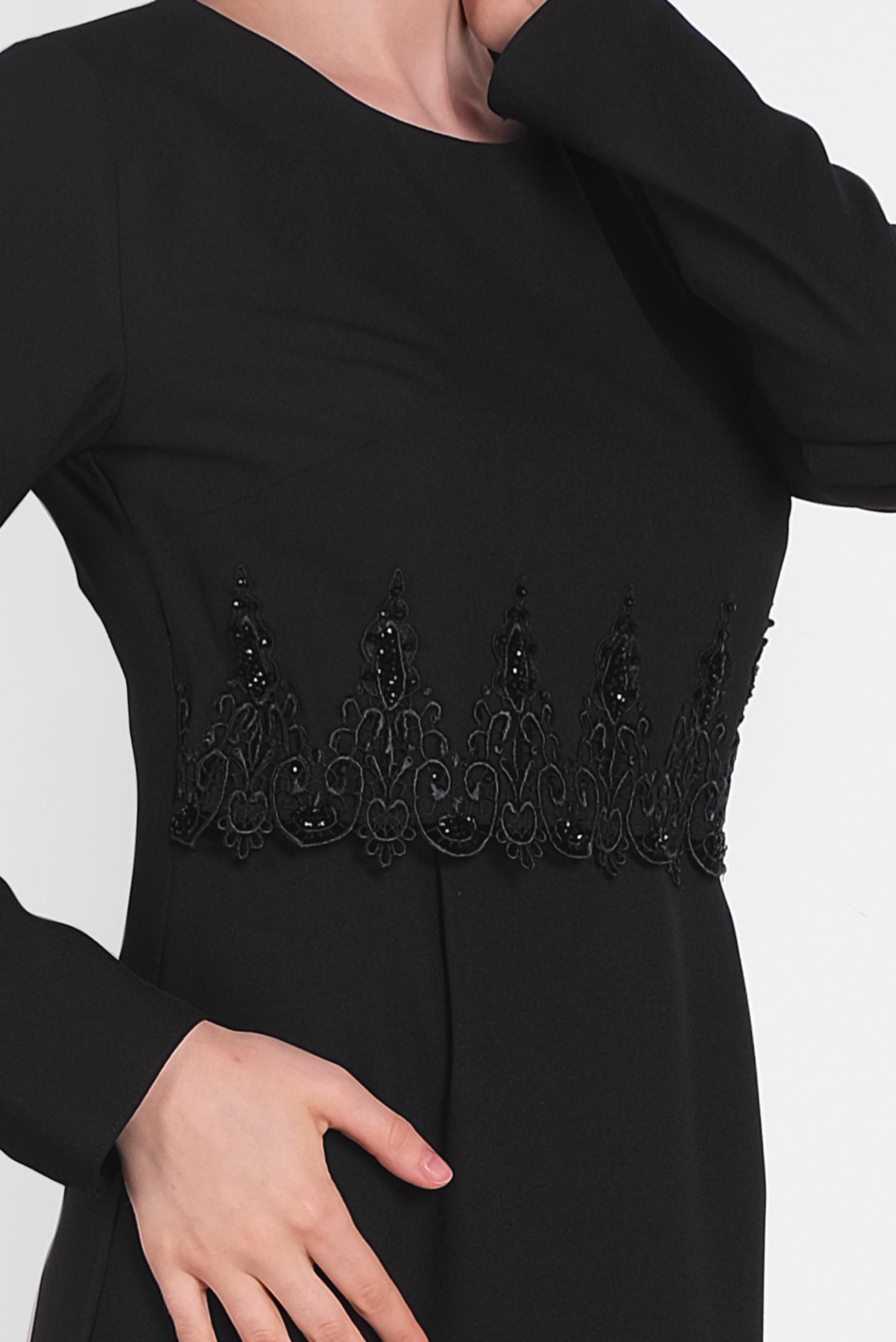 Tesettür giyim SİYAH GÜPÜRLÜ GİZLİ YIRTMAÇLI ELBİSE 4461