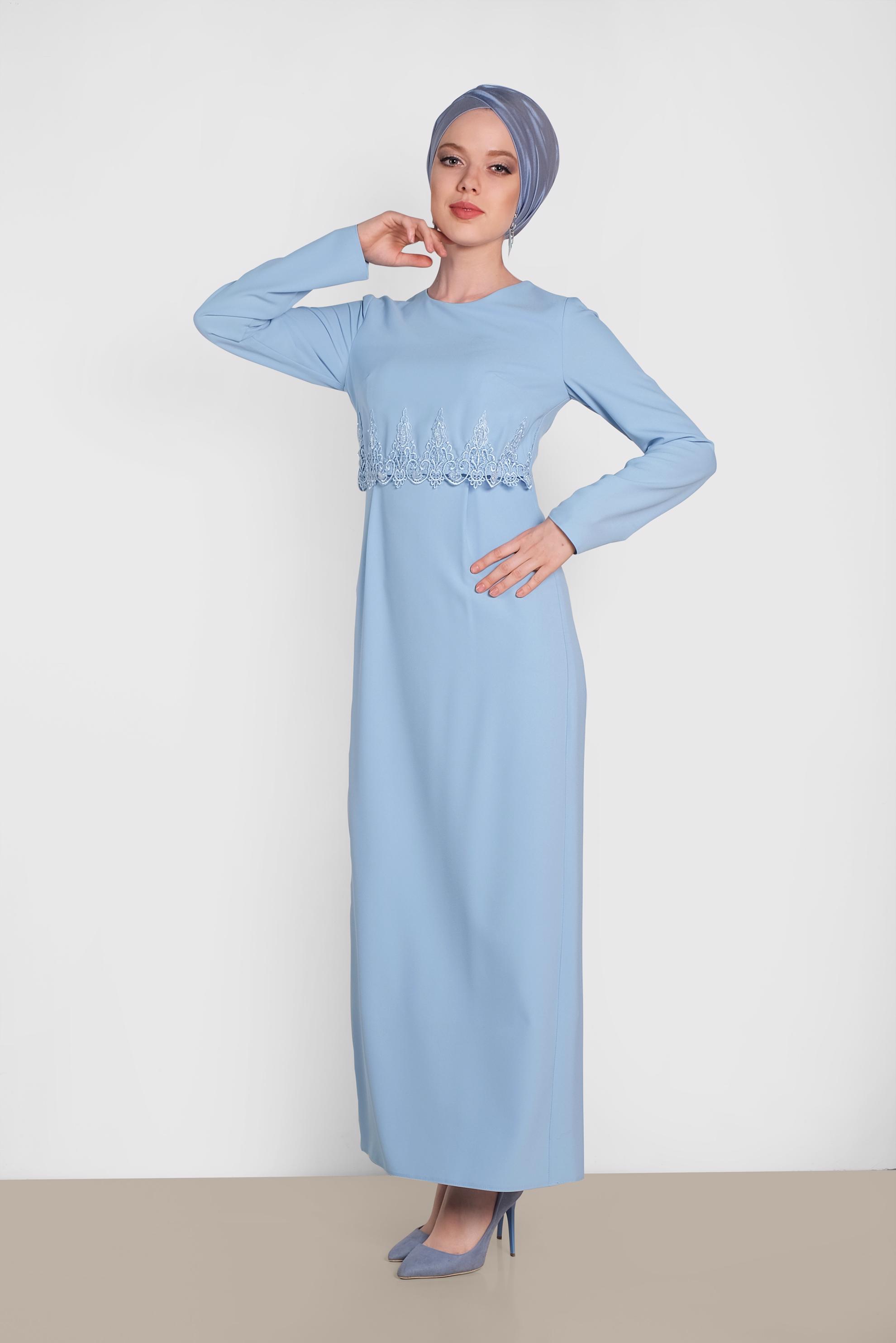 Tesettür giyim MAVİ GÜPÜRLÜ GİZLİ YIRTMAÇLI ELBİSE 4461